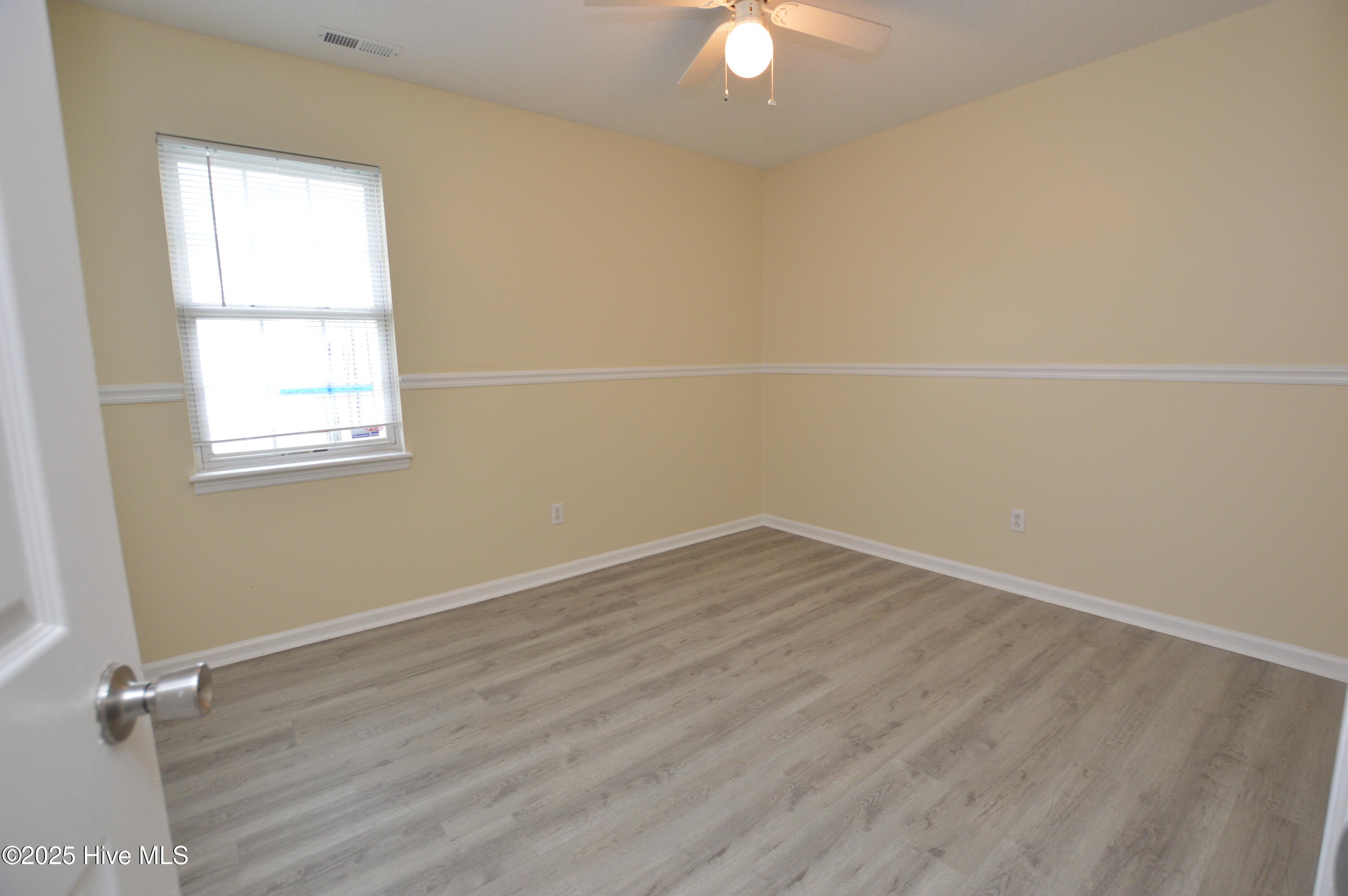 100545800 | Photo 10