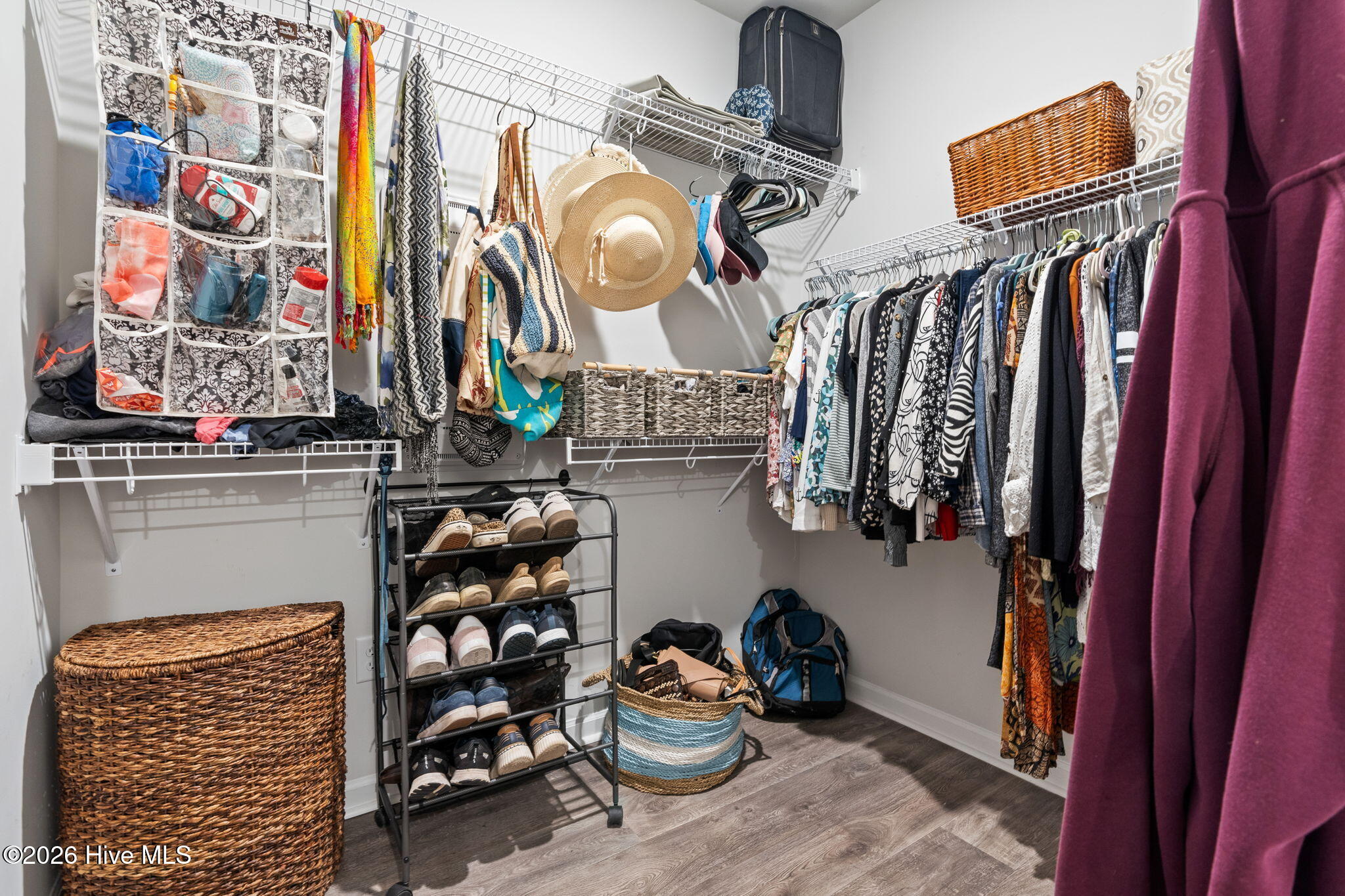 100553701 | Photo 21