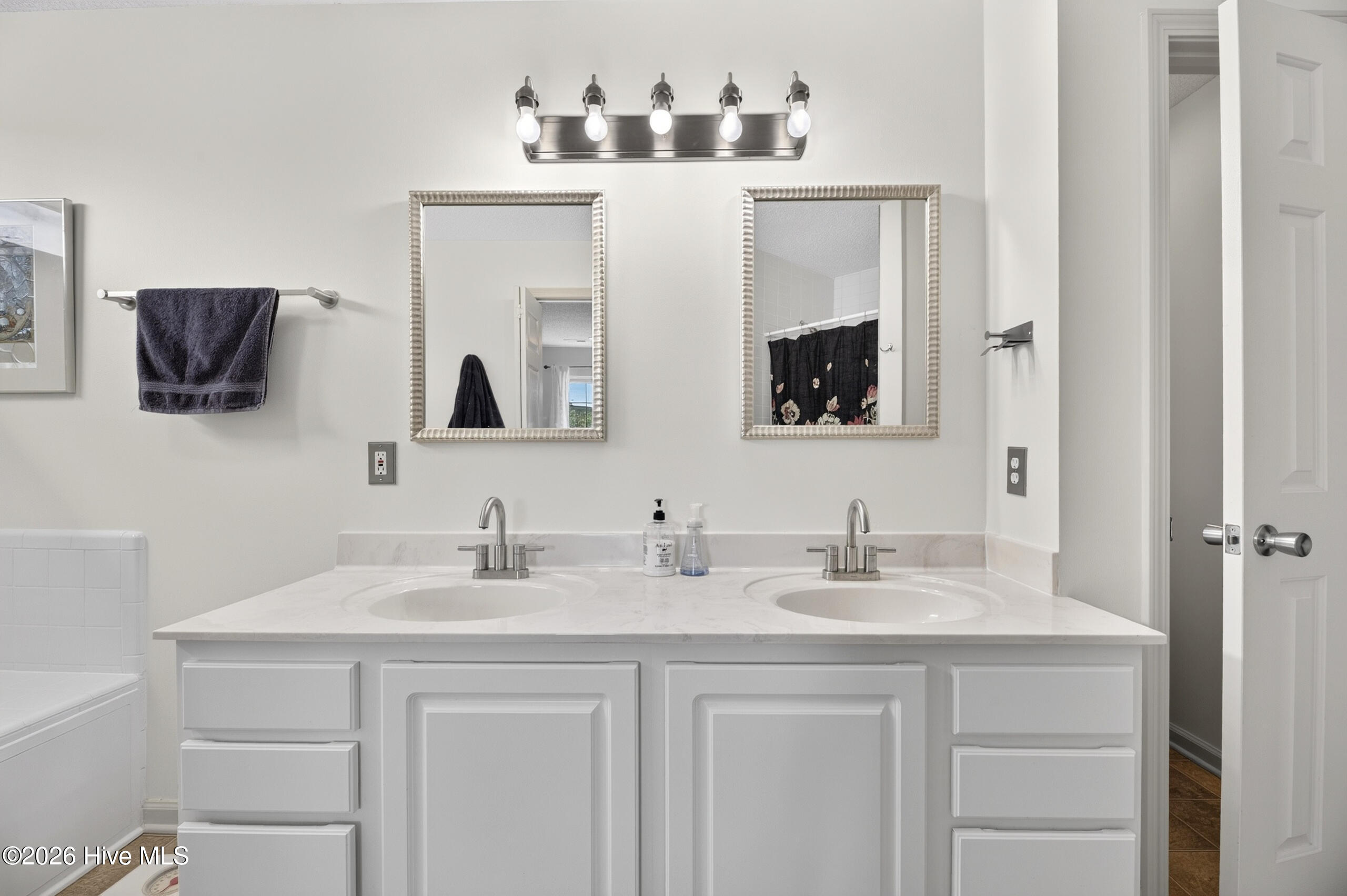 Spacious ensuite