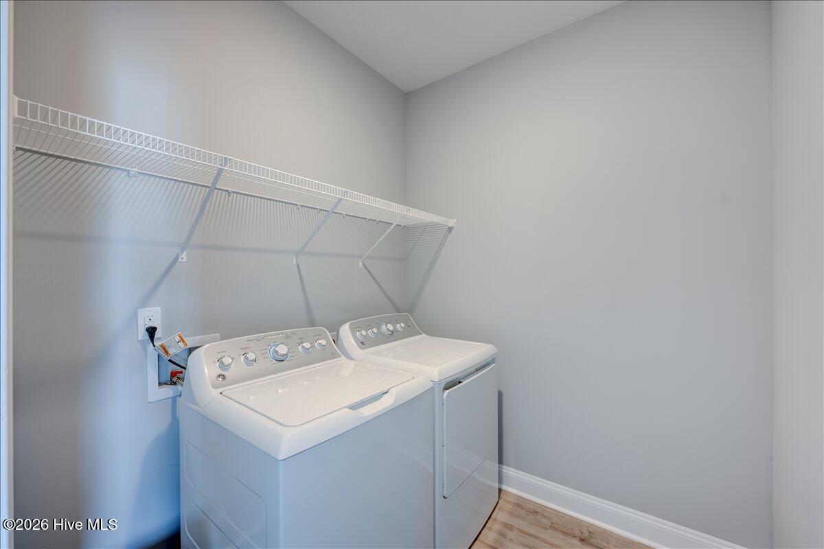 100567041 | Photo 30