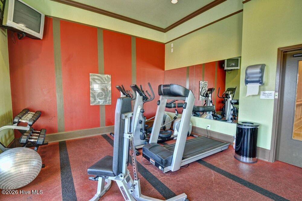 100570367 | Photo 29