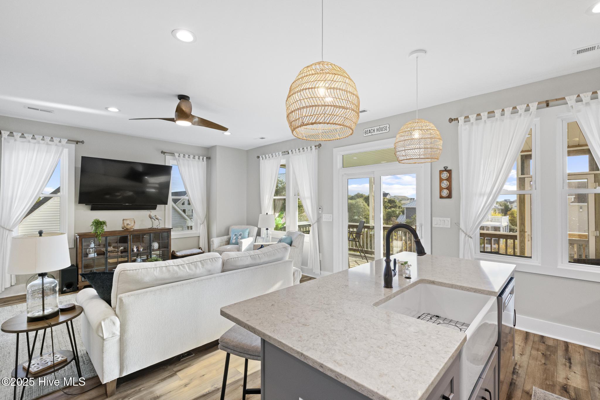 22 Sandy Lane, Surf City, NC 28445 – photo 11: 425A3009