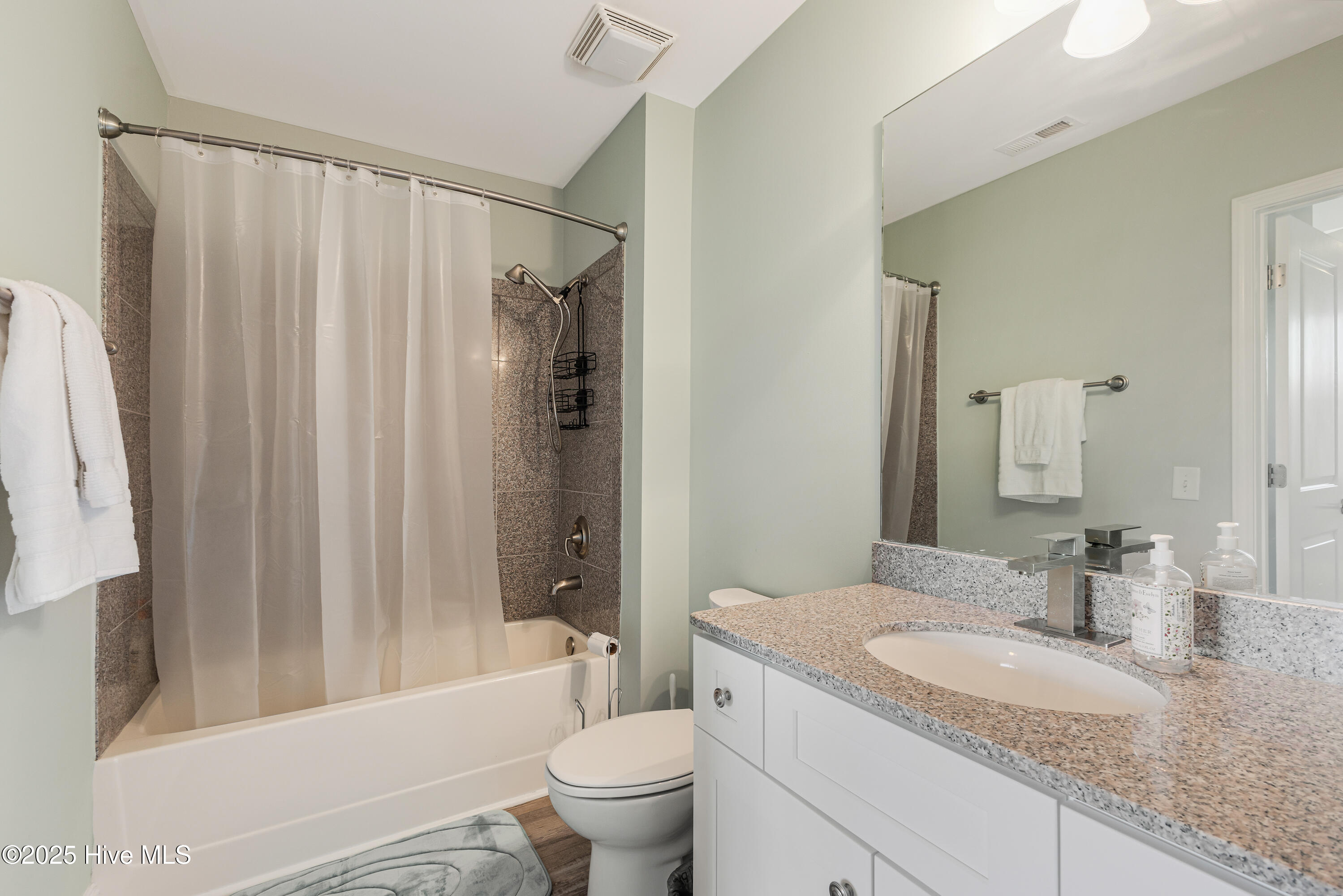 100489556 | Photo 33