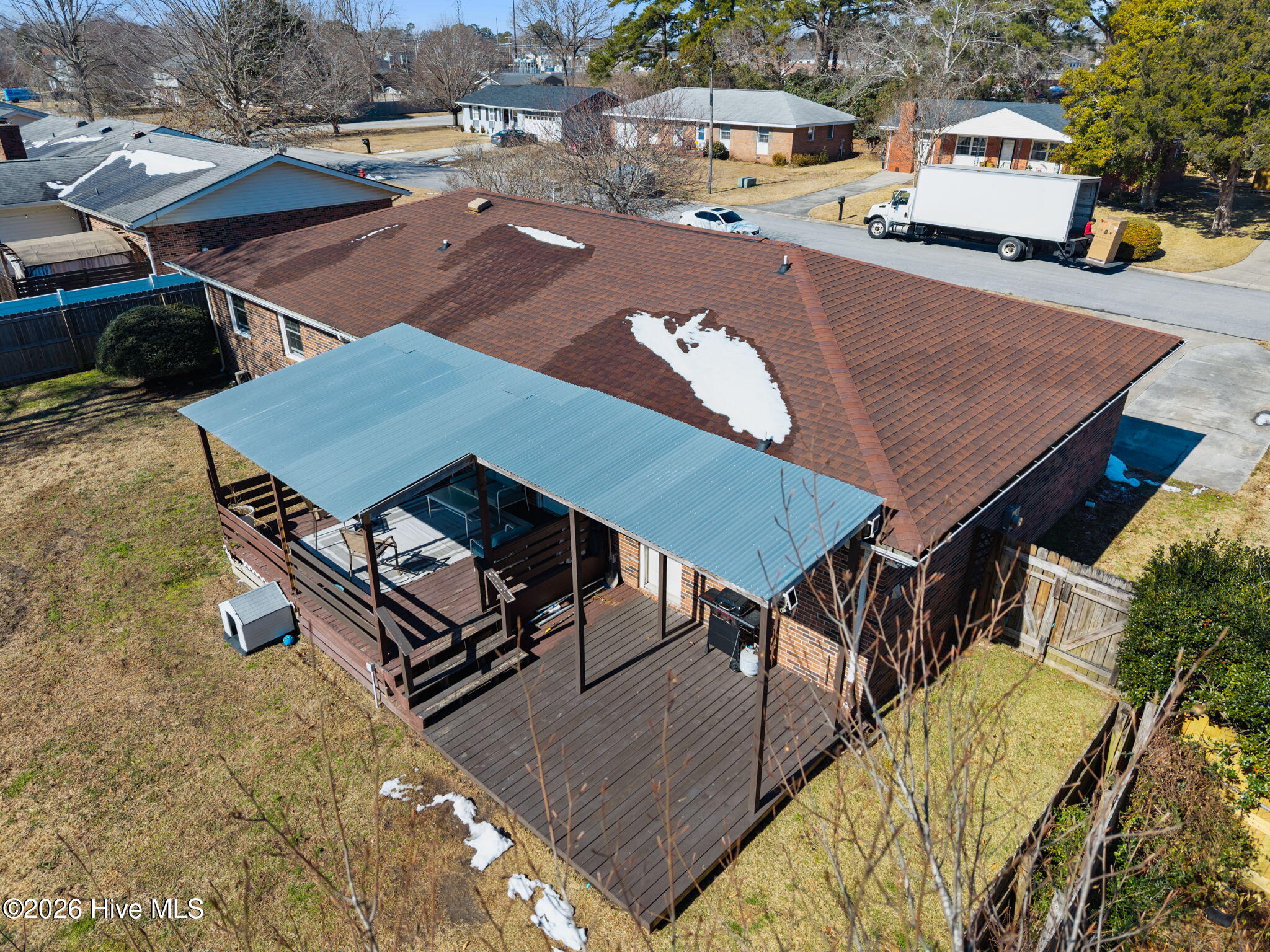 100553849 | Photo 38