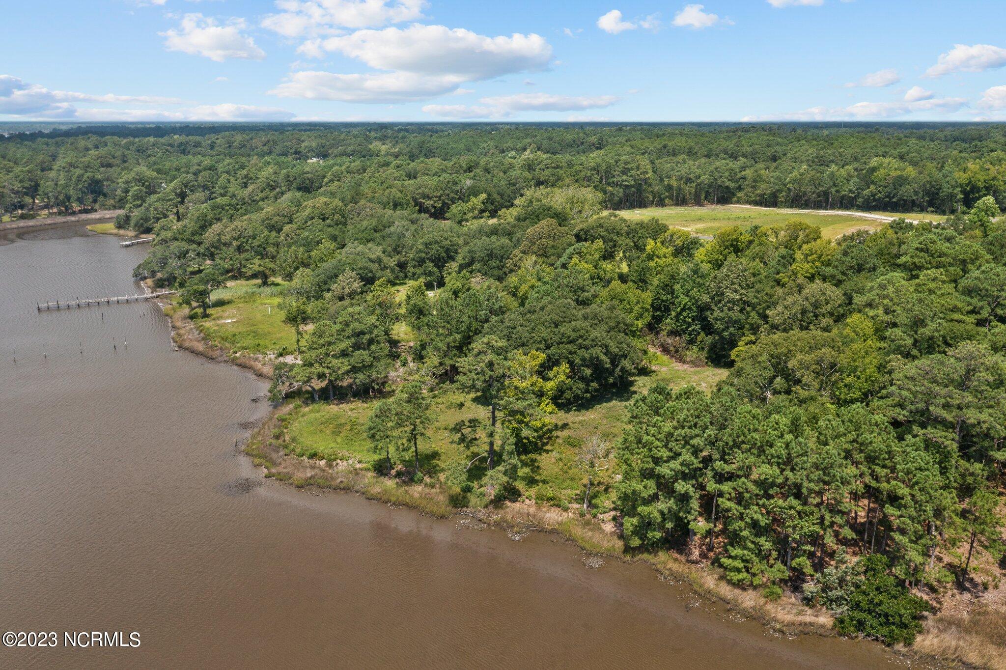 100398242 | Photo 14