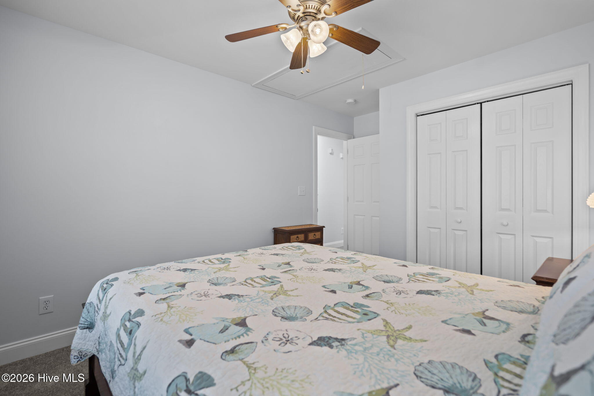 100547752 | Photo 24