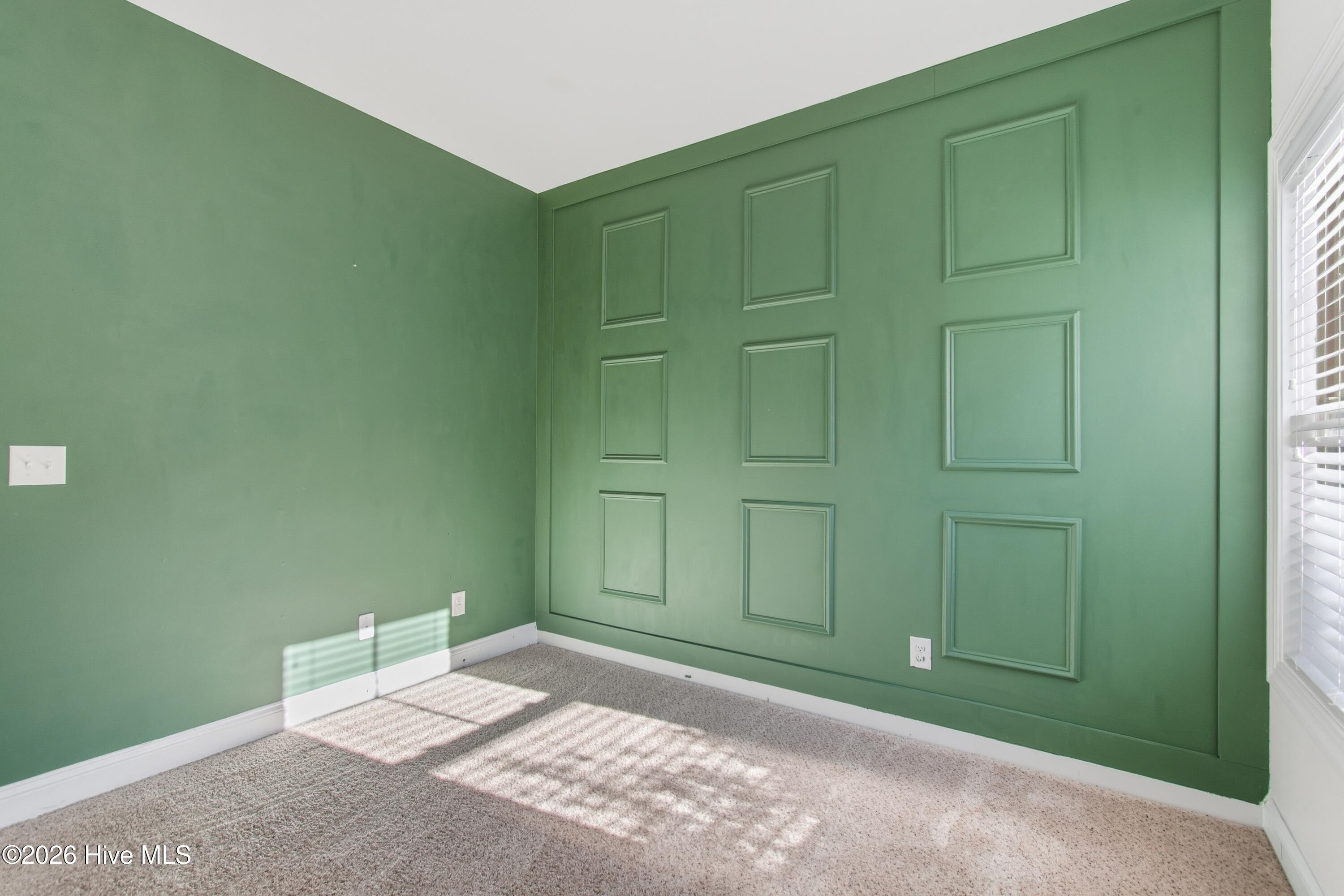 100549174 | Photo 32