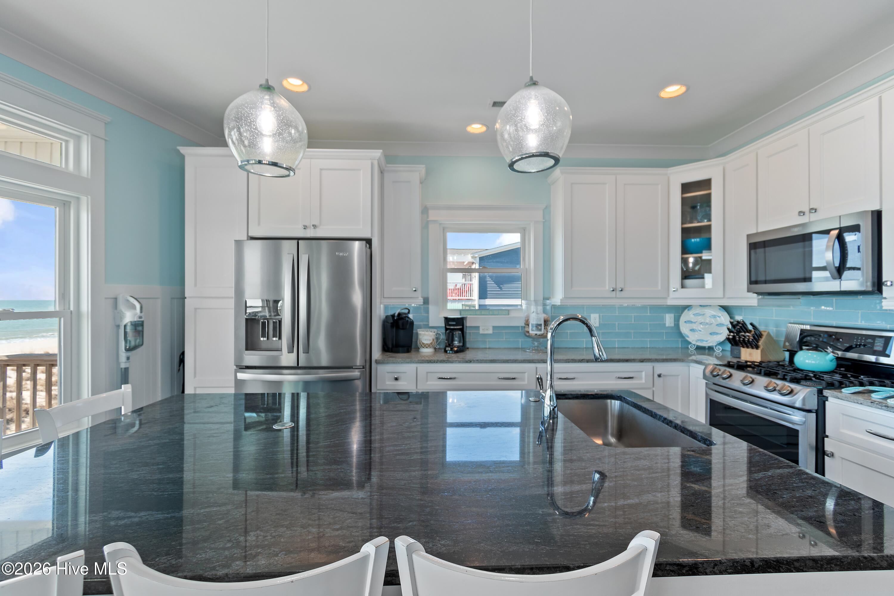 100557175 | Photo 59