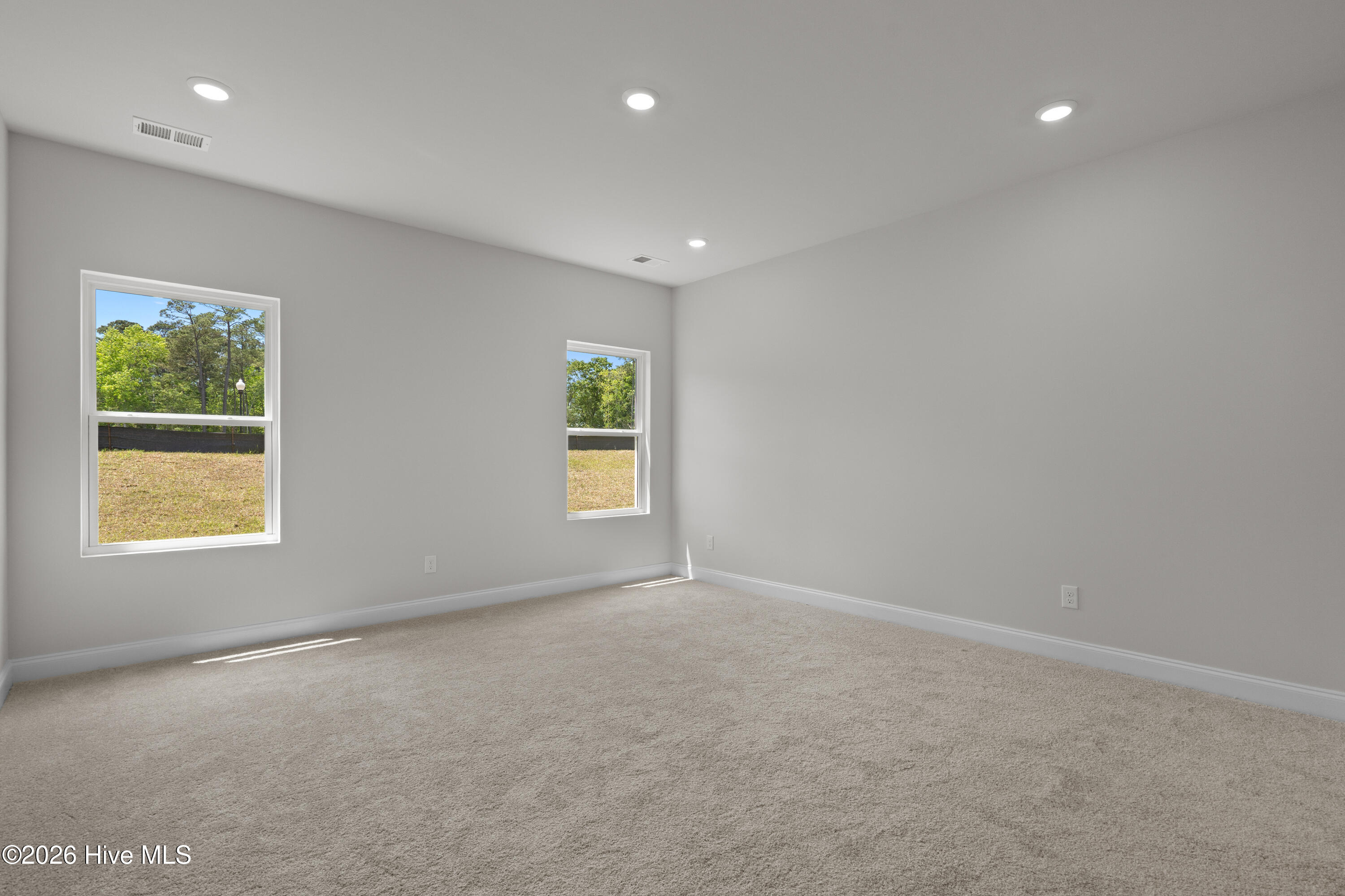 100554702 | Photo 23