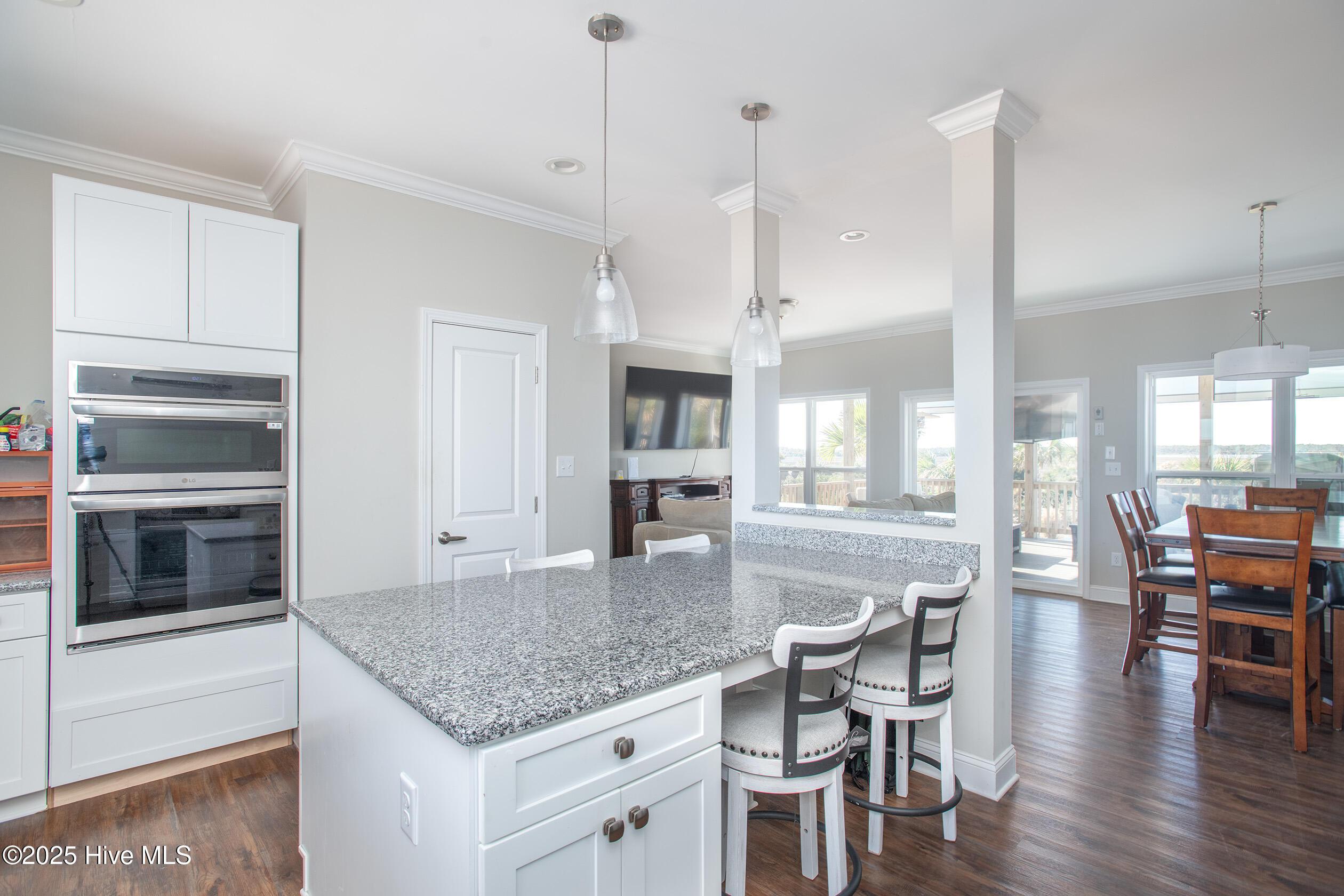 285 Soundview Drive,Cedar Island