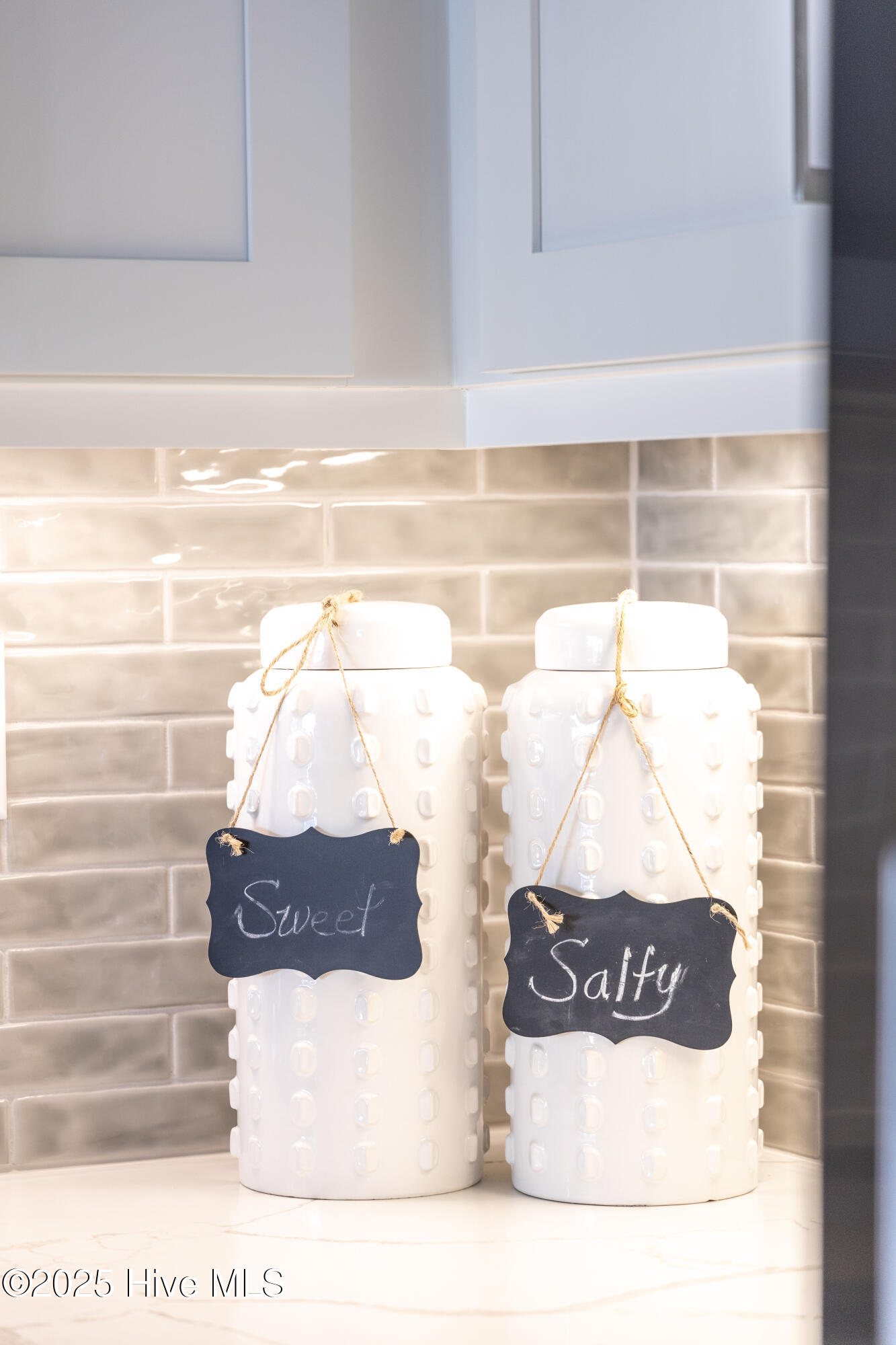 100530467 | Photo 51