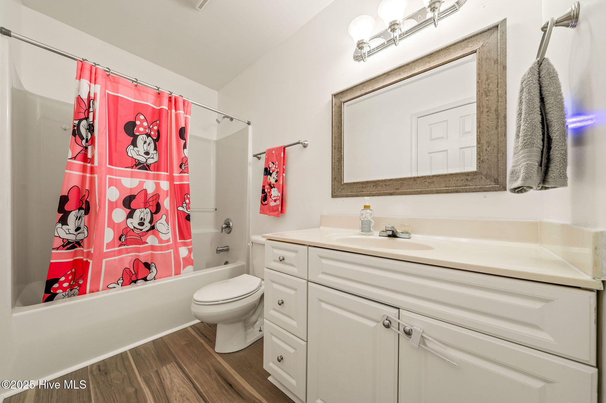 100516282 | Photo 21