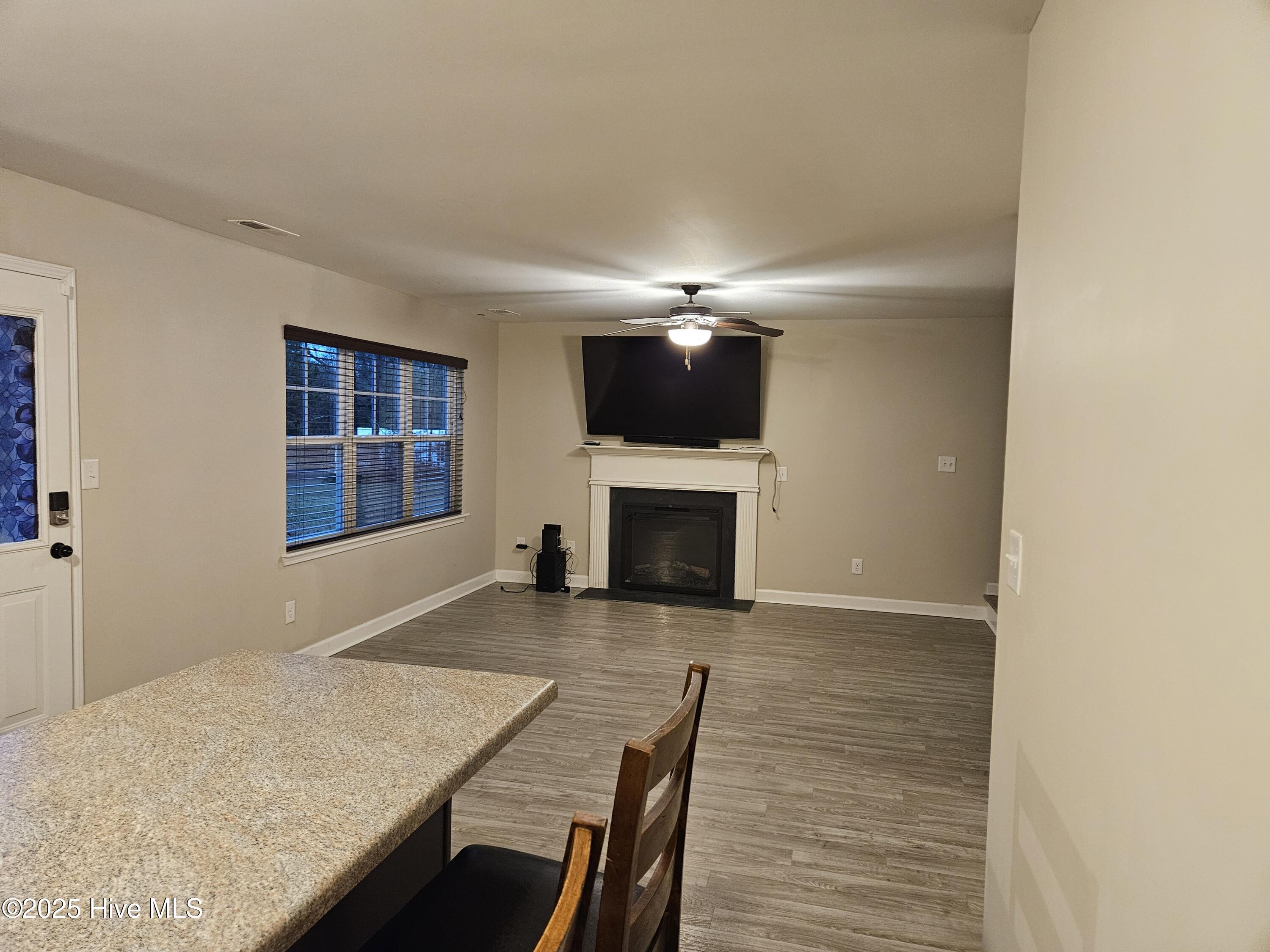 100539079 | Photo 10