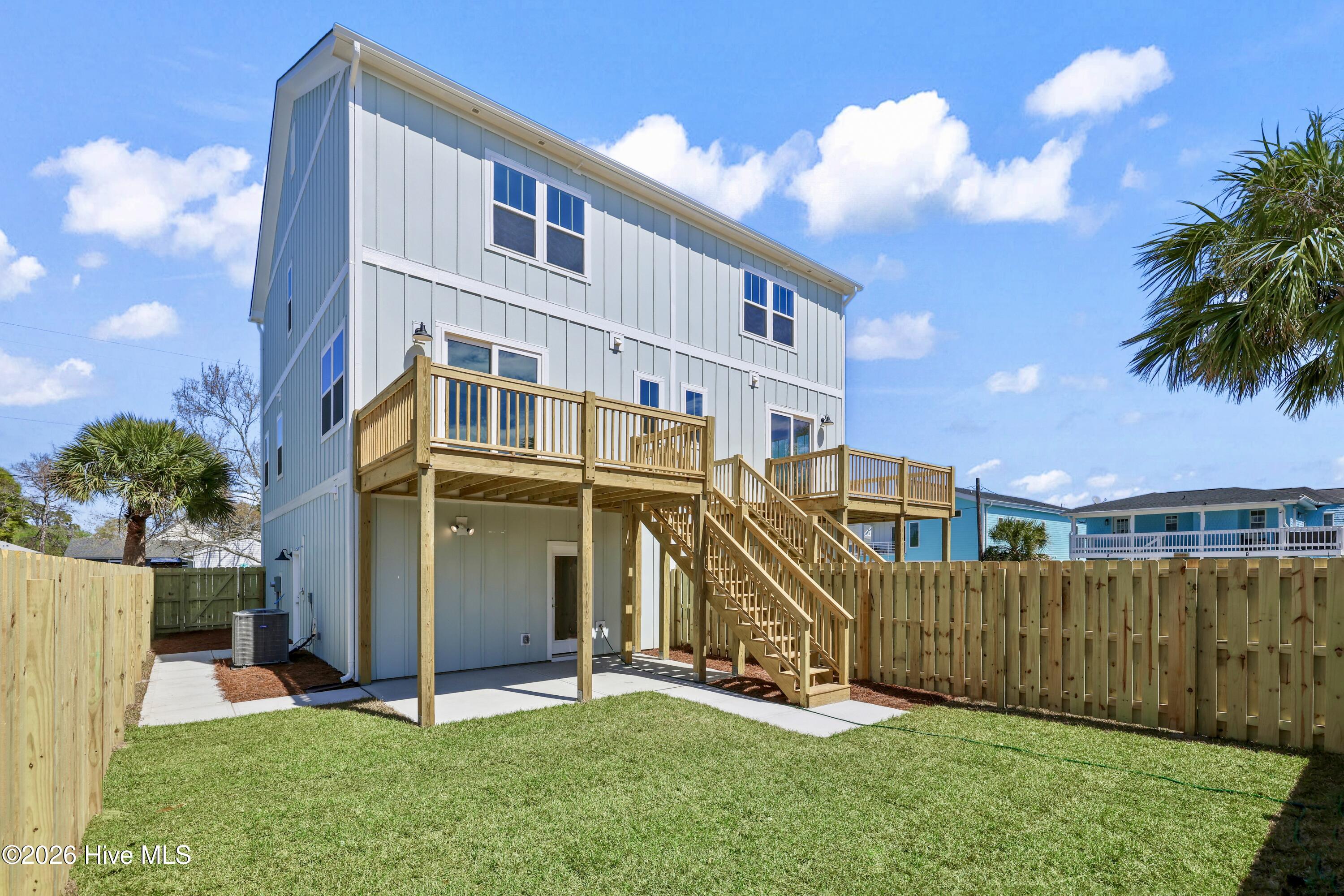 100561873 | Photo 55