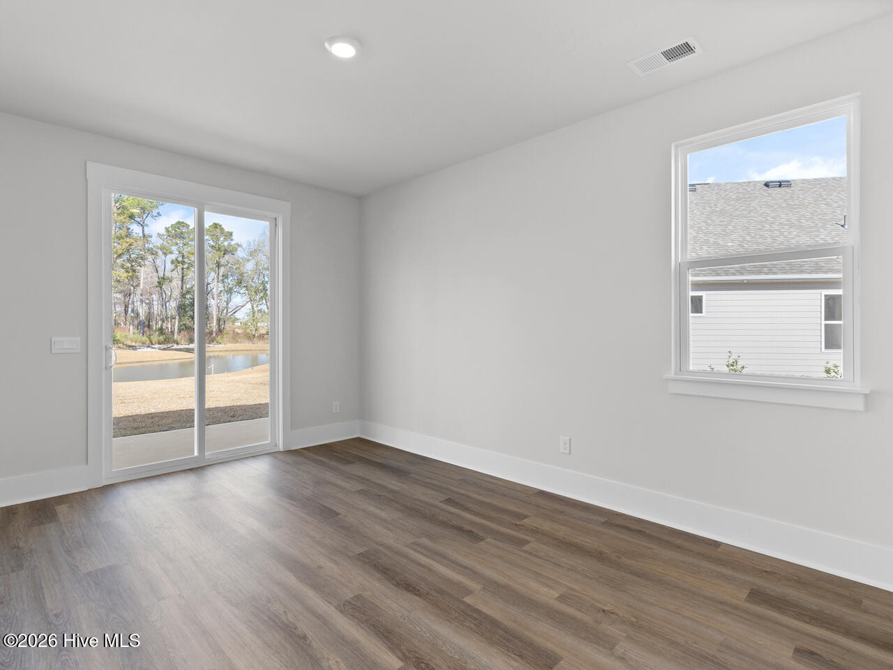 100530535 | Photo 17