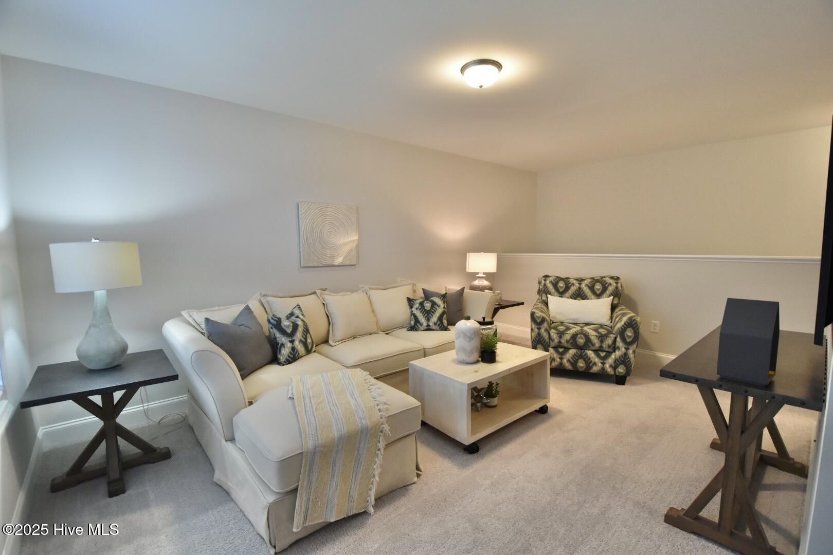 100489344 | Photo 41