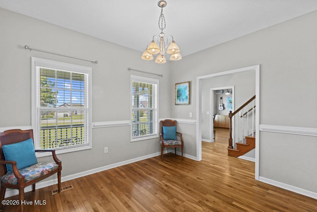 100564951 | Photo 12