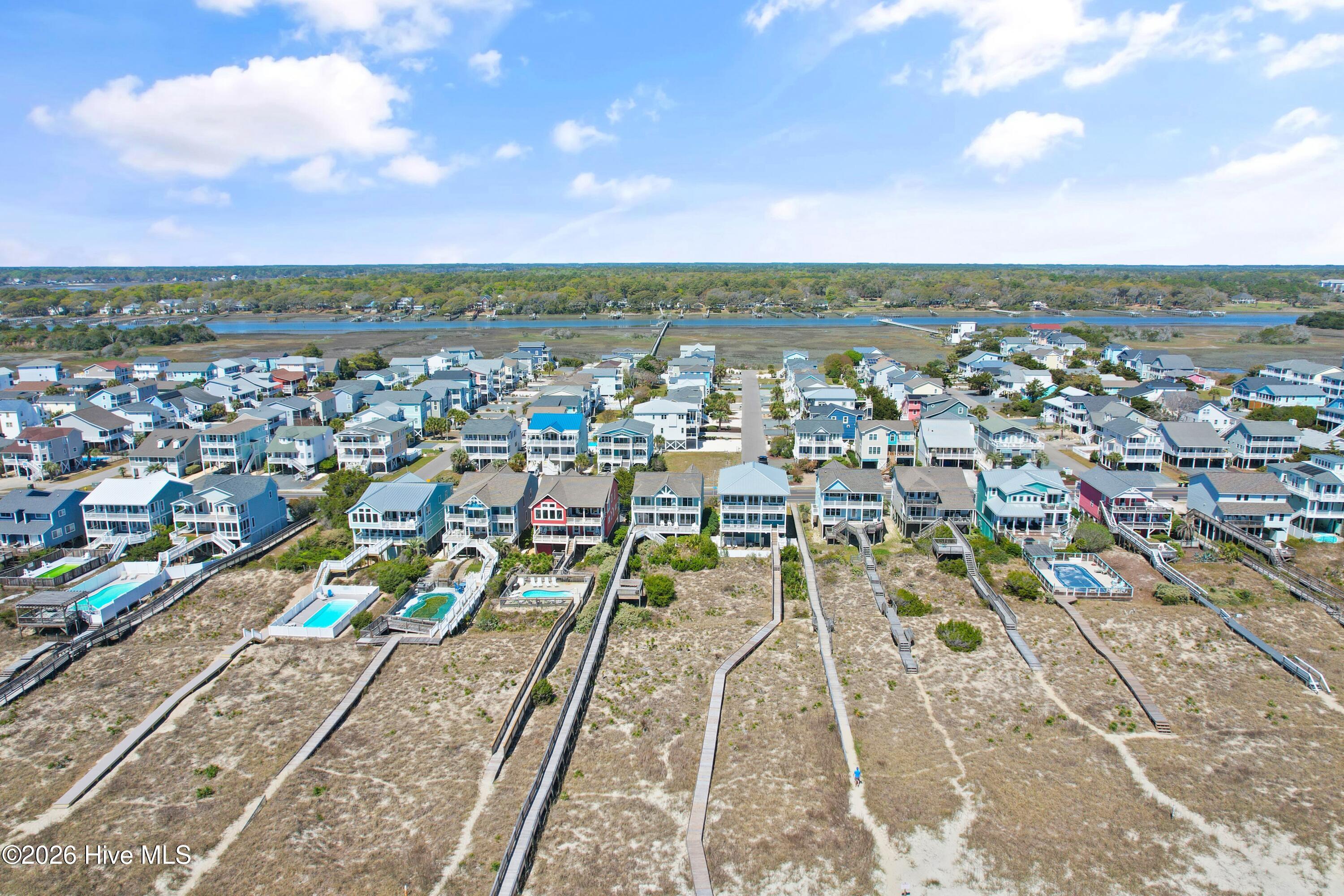 100564147 | Photo 64