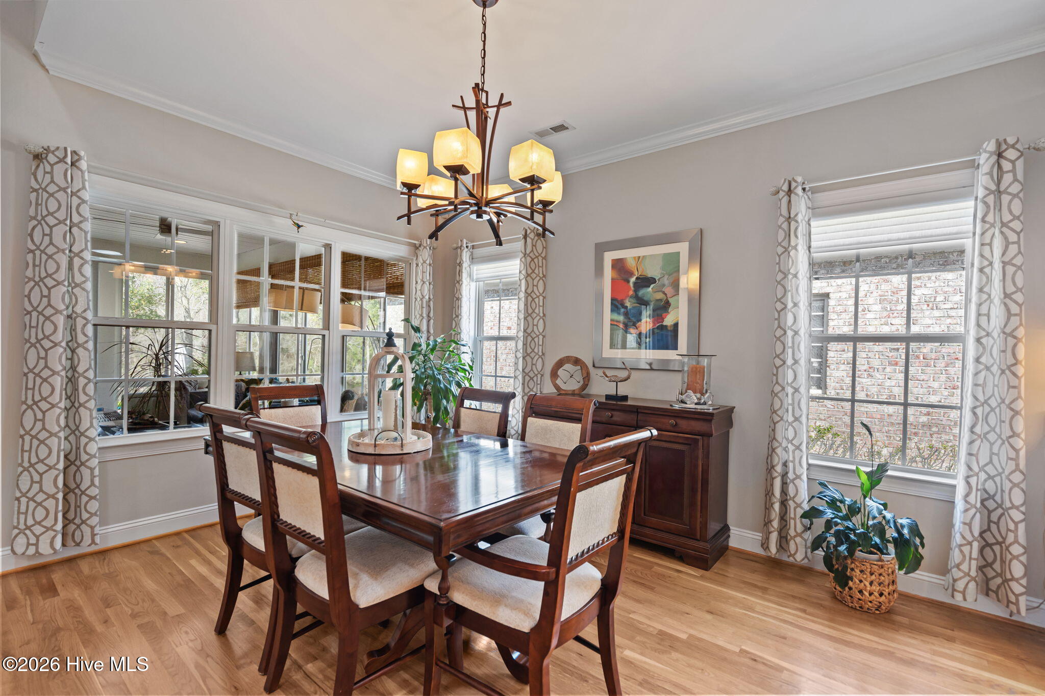 100562248 | Photo 13