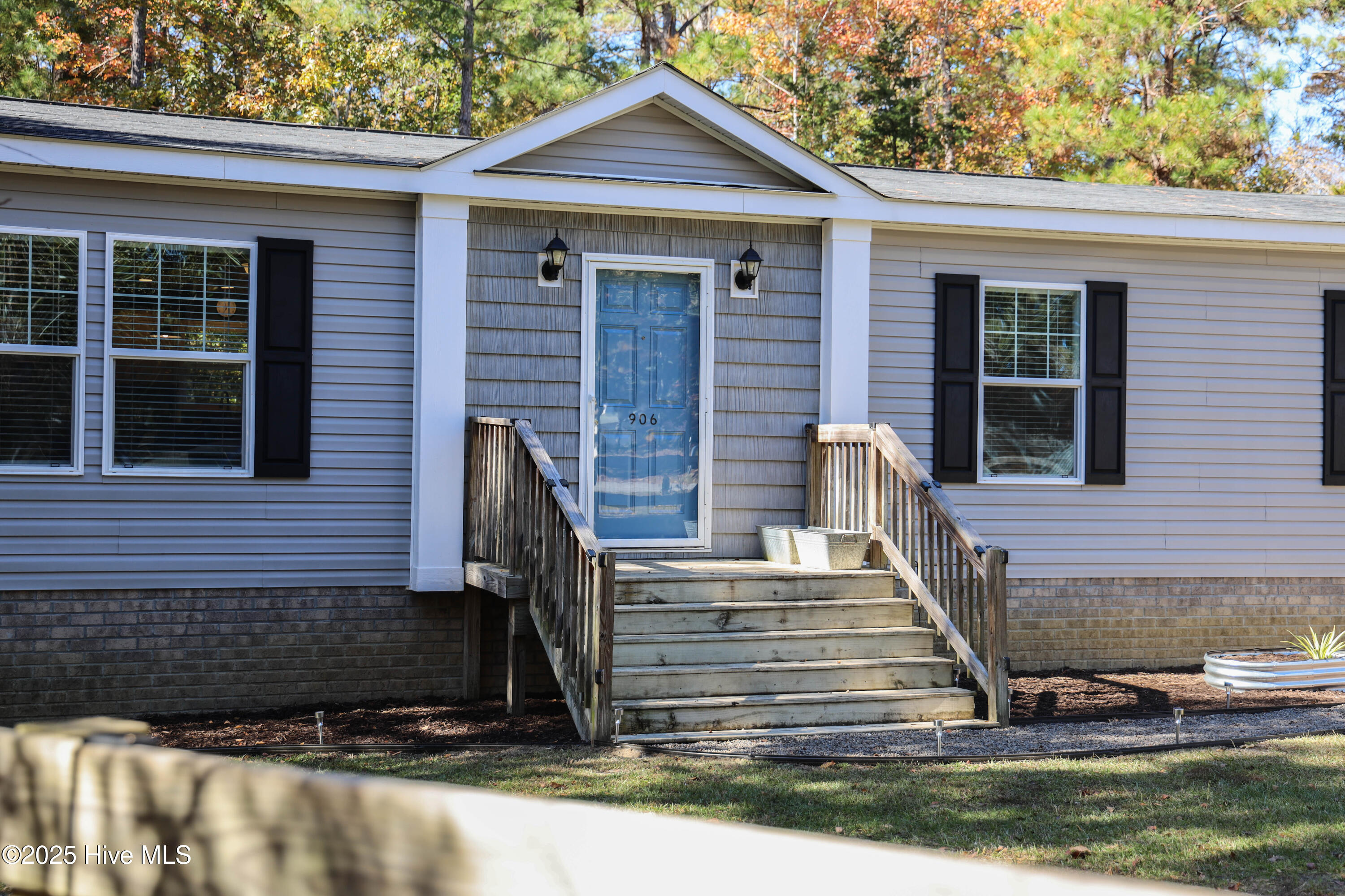 100540094 | Photo 81