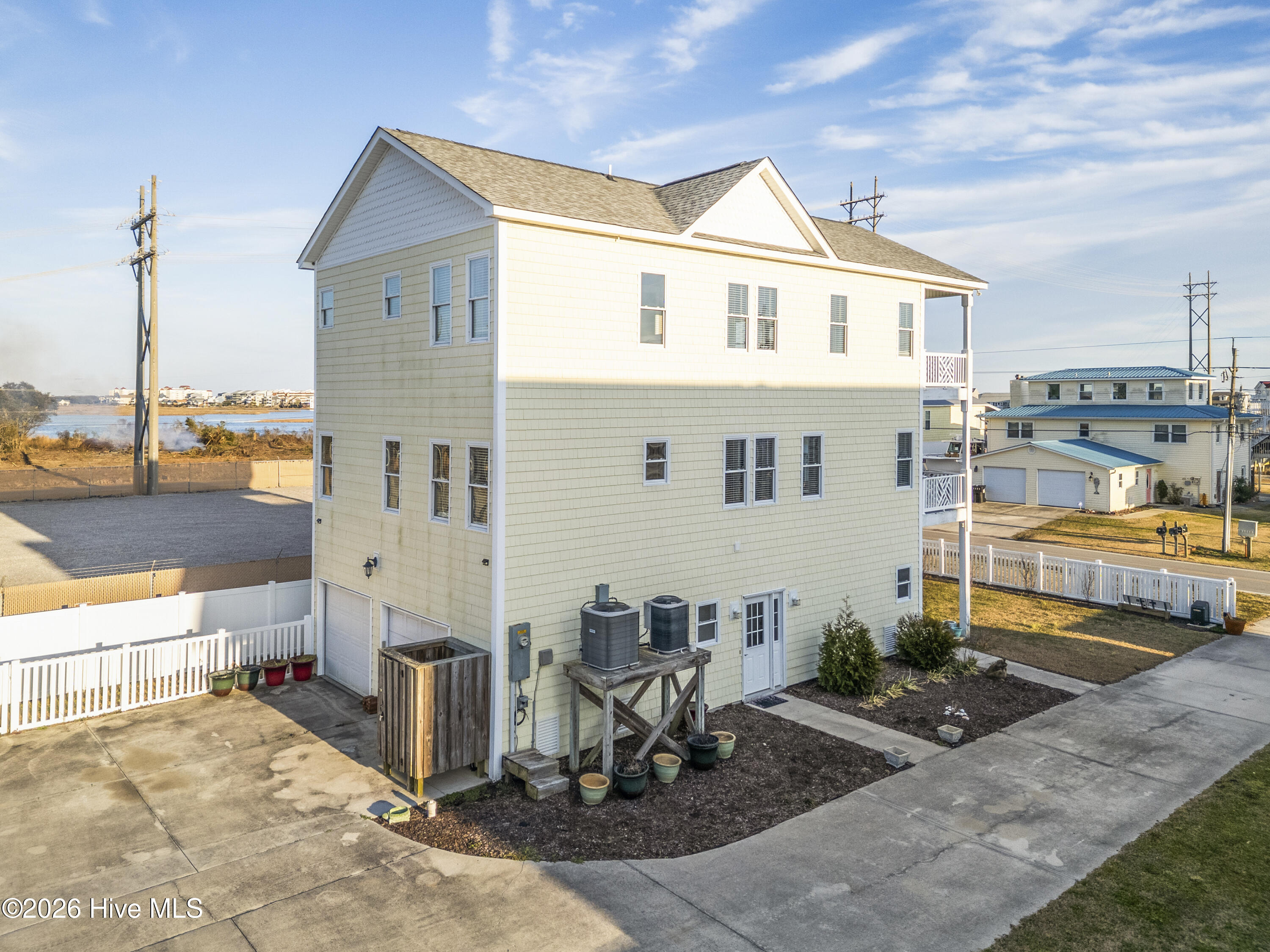 100555944 | Photo 46