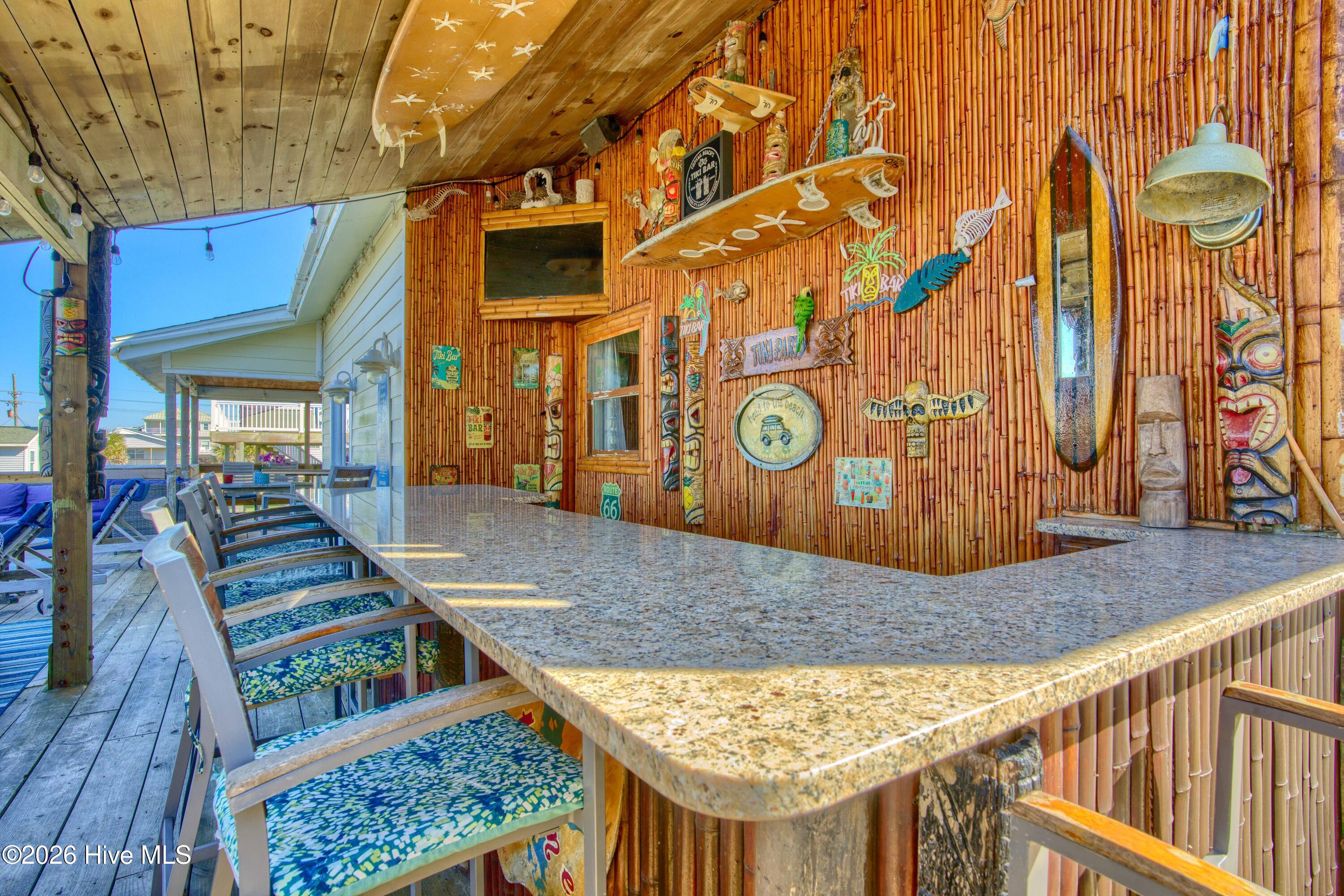 100550124 | Photo 46