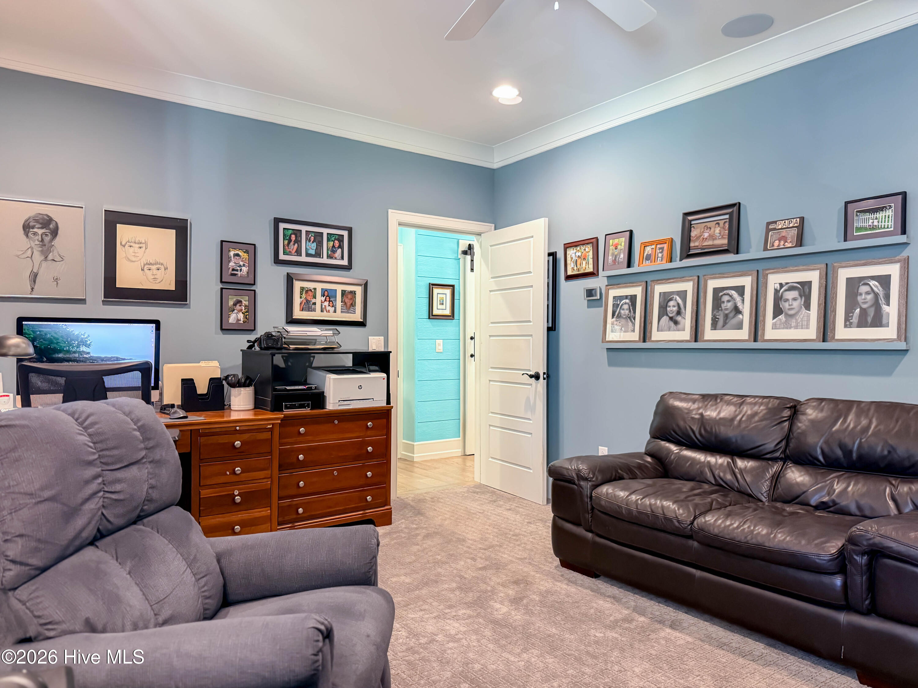 100559025 | Photo 43