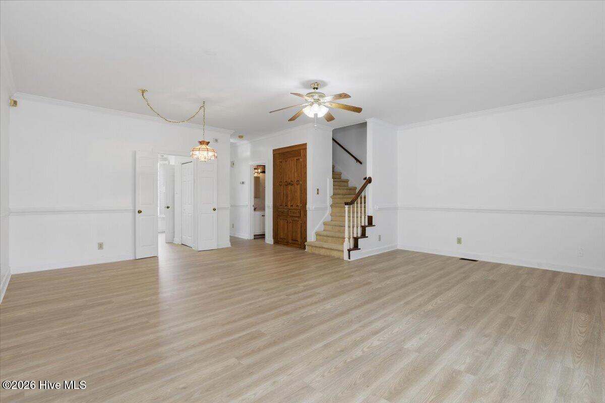 09-711 N Spence Ave-9