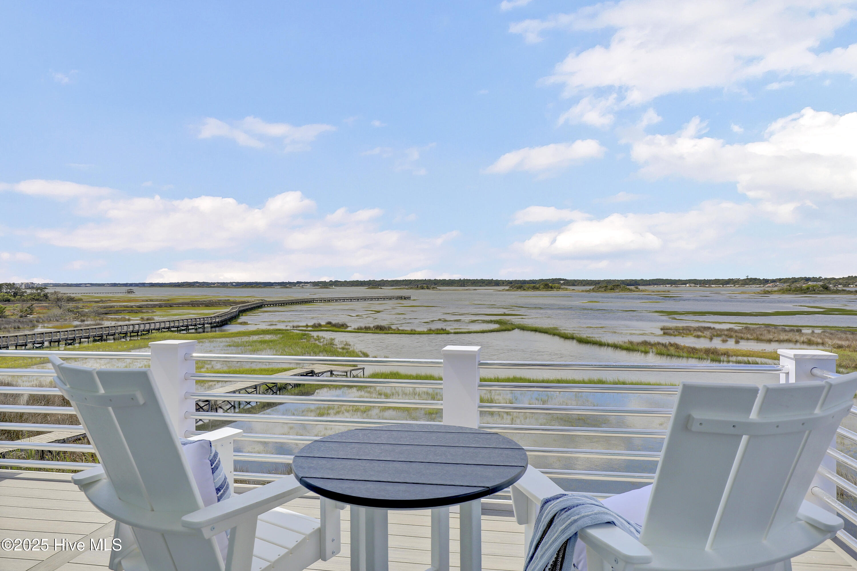 100555615 | Photo 45