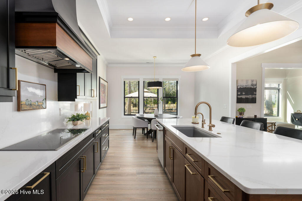 100558848 | Photo 19