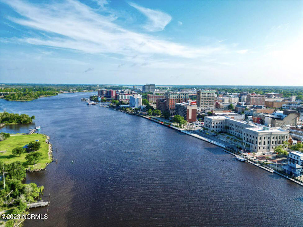 100531673 | Photo 42