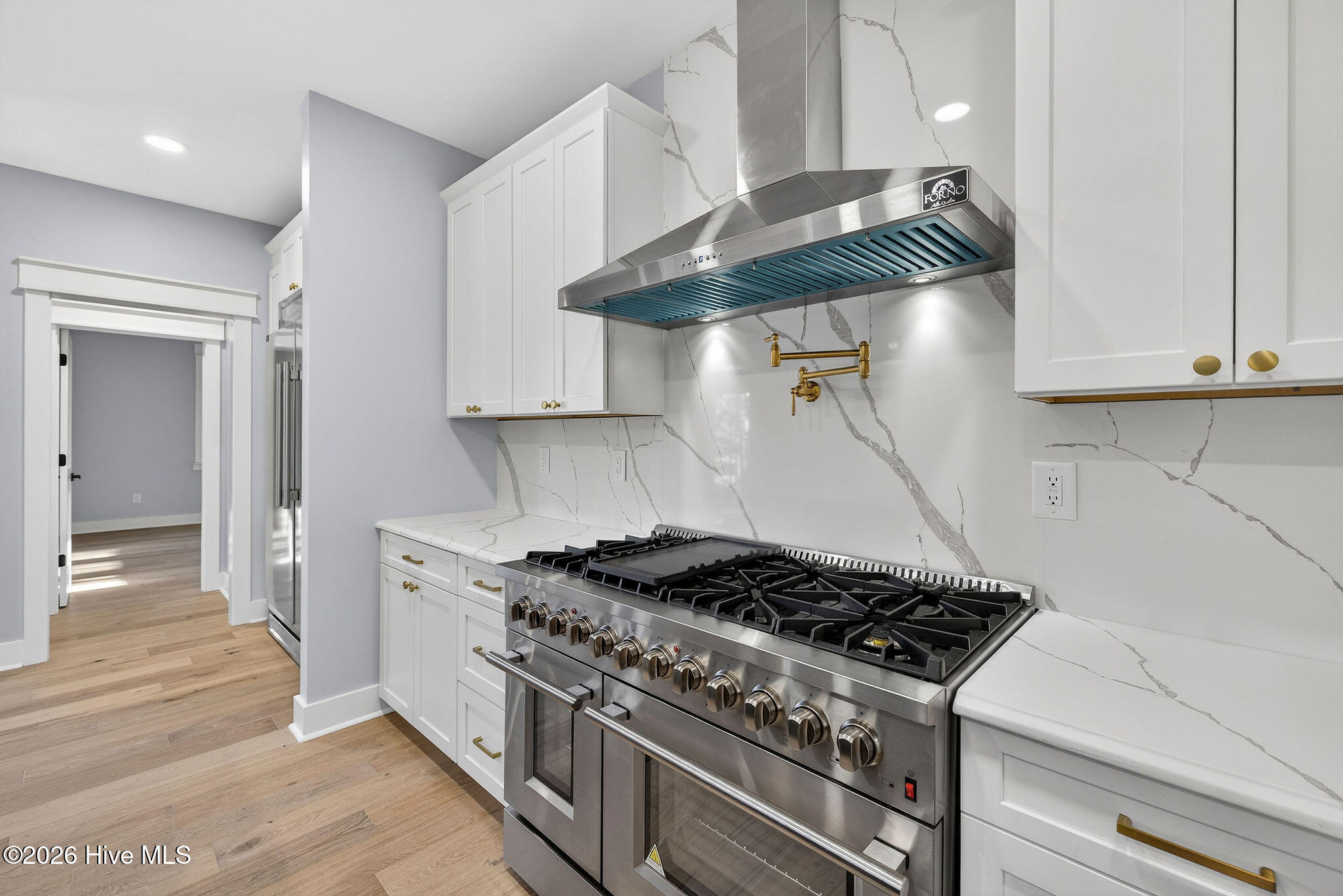 100548792 | Photo 29