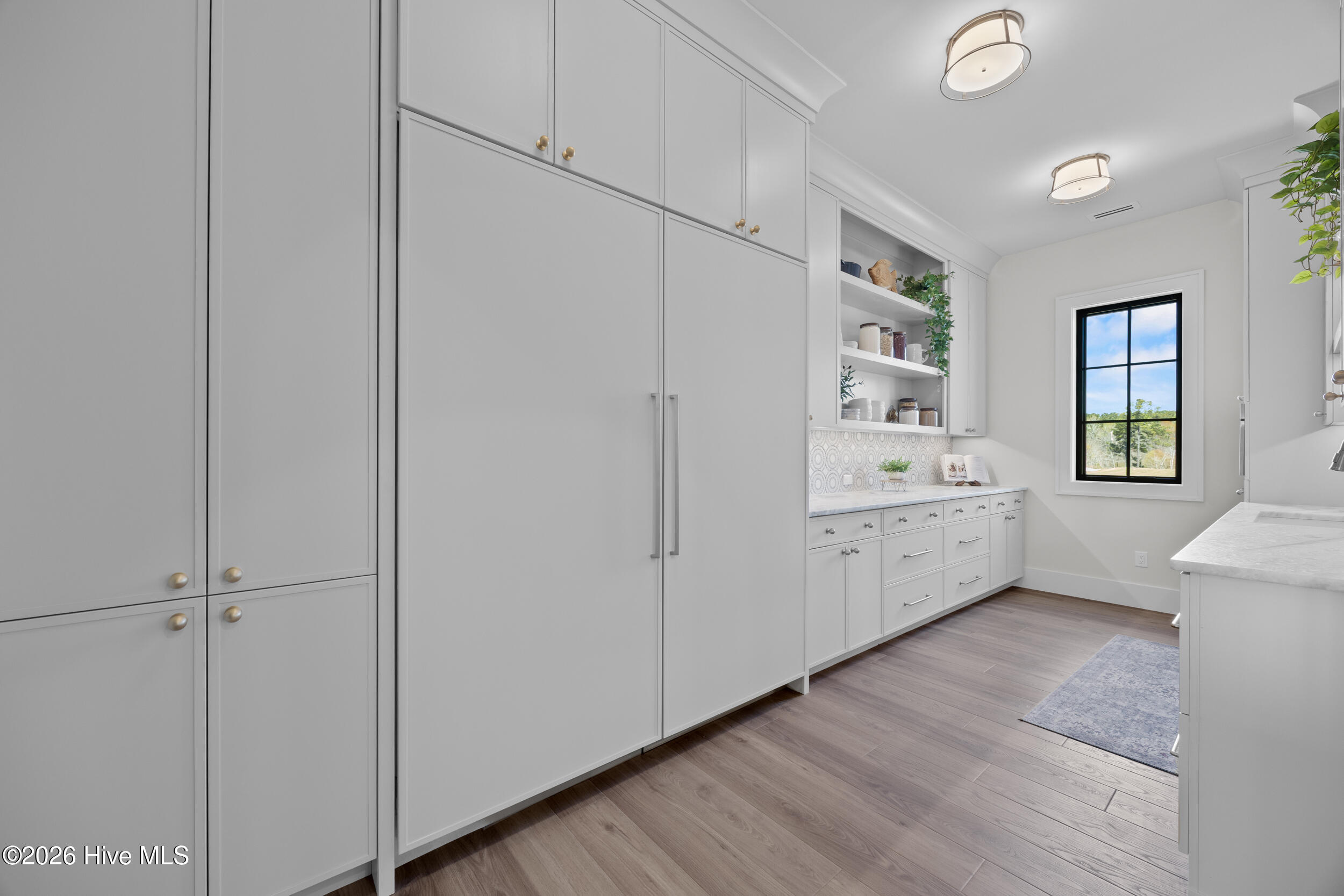 100561987 | Photo 37