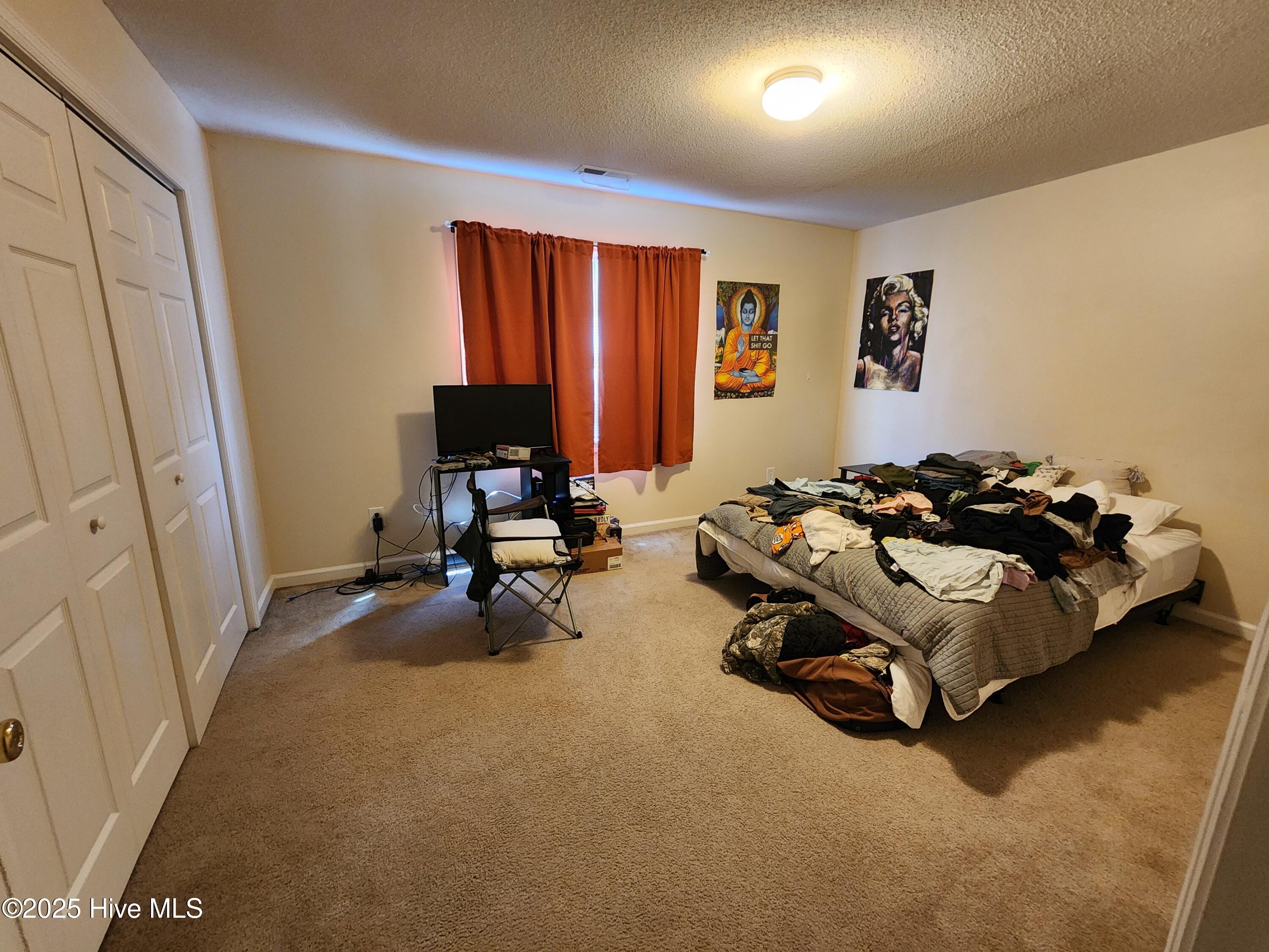 100534800 | Photo 11