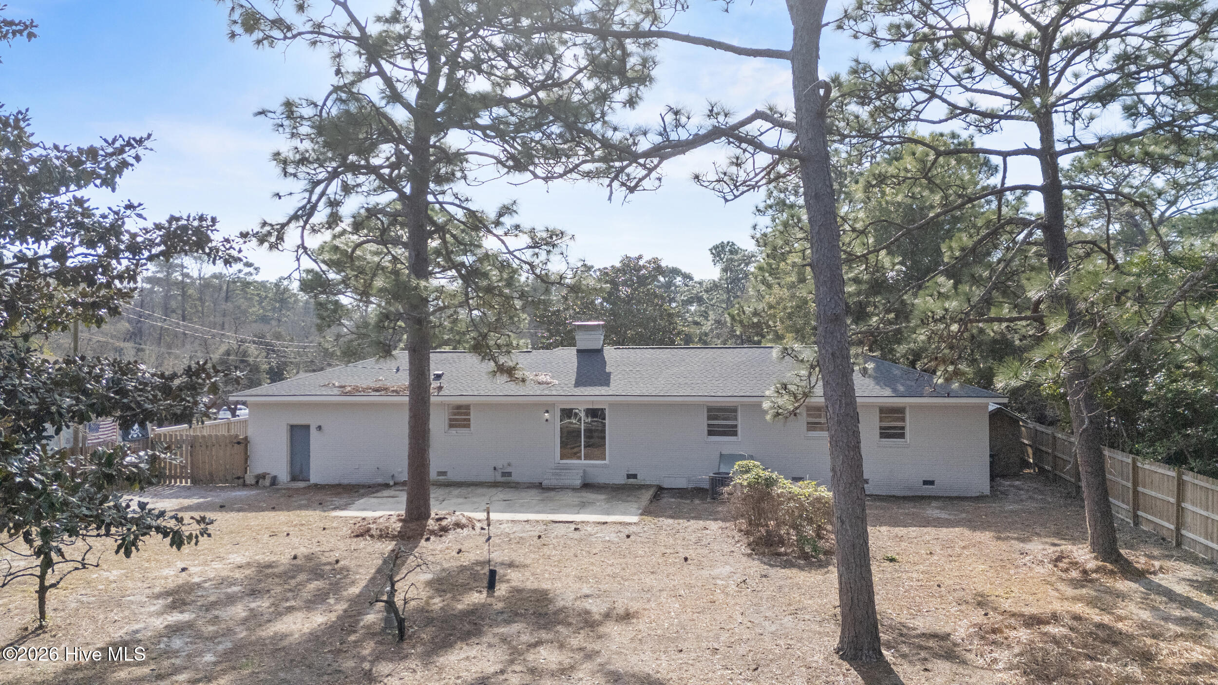 100548079 | Photo 43