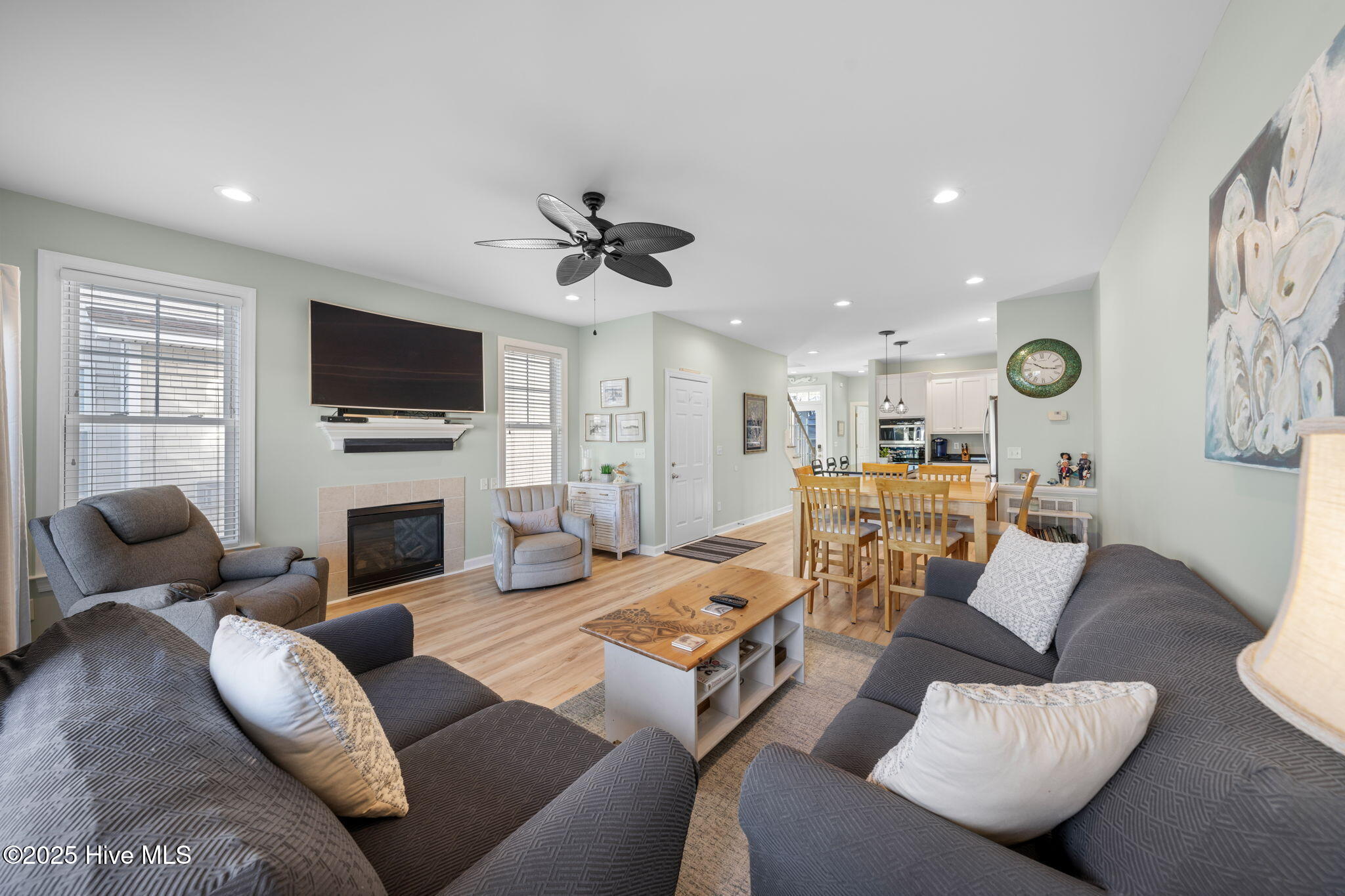 100526205 | Photo 59