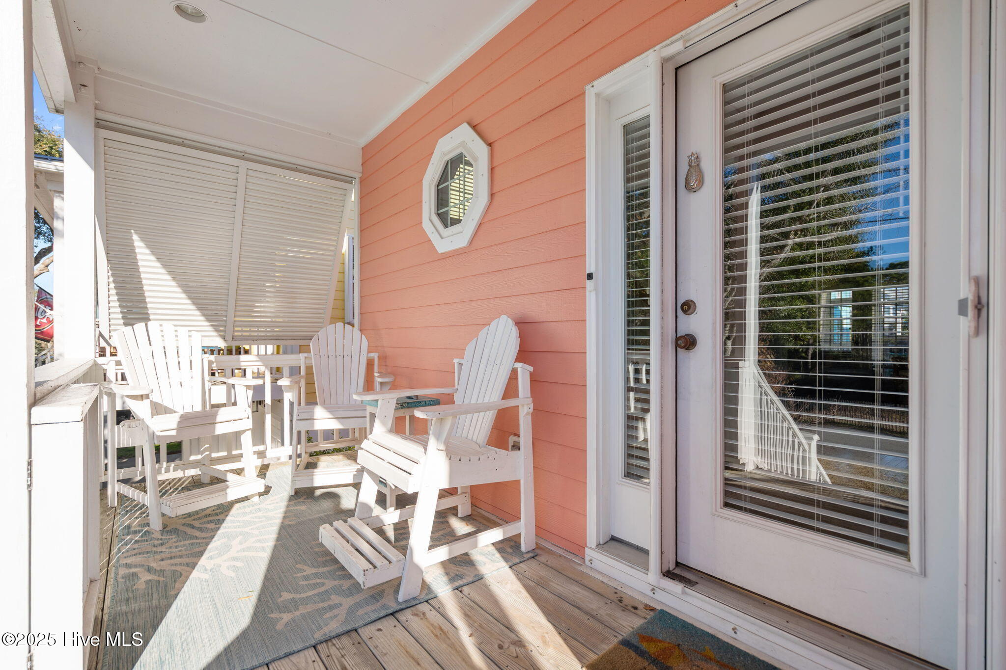 100546584 | Photo 59