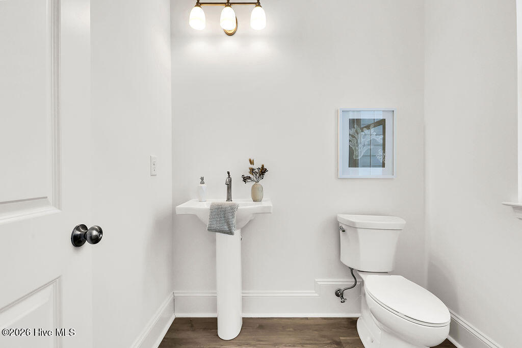 100526072 | Photo 18