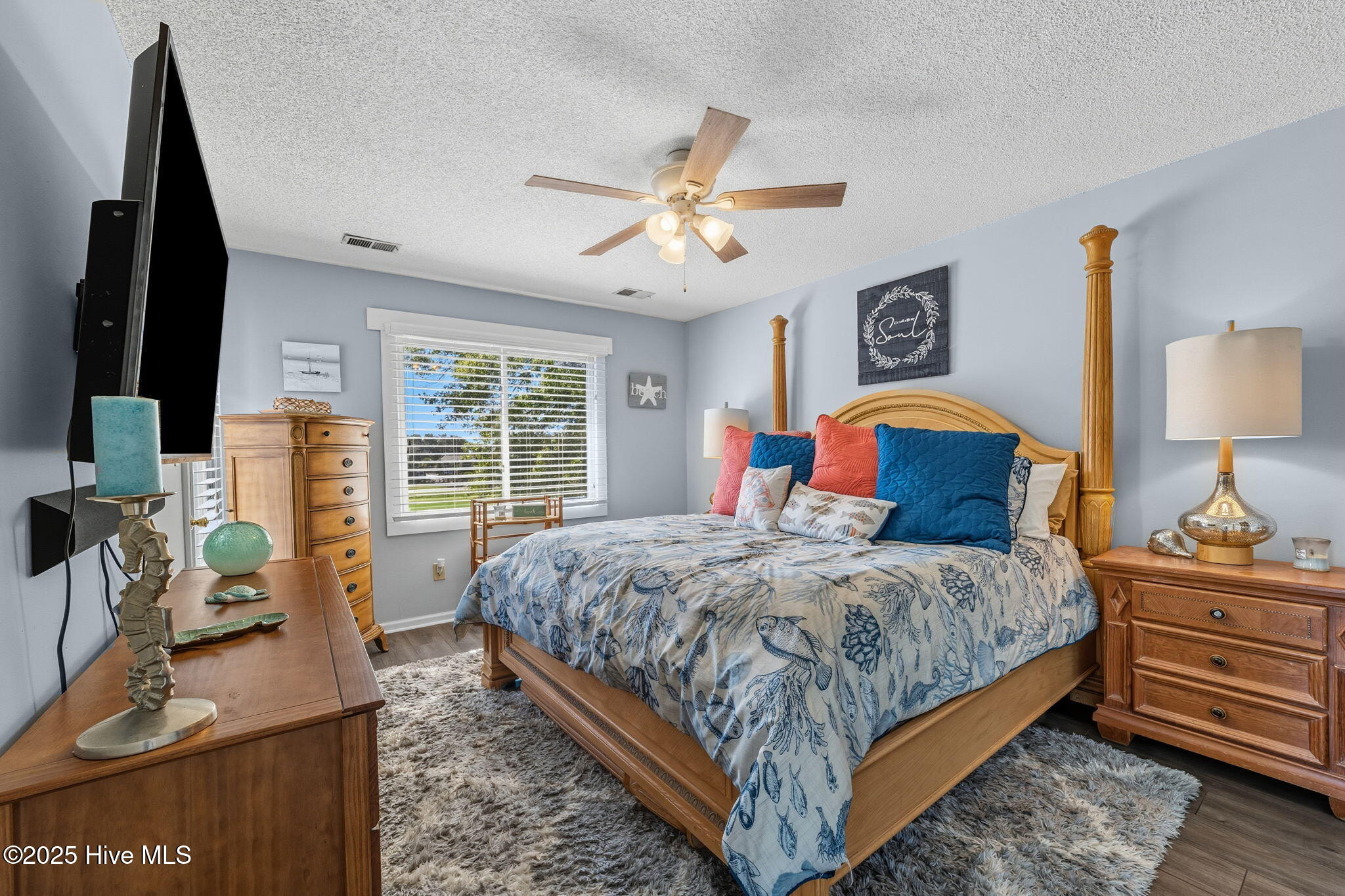 100534962 | Photo 23