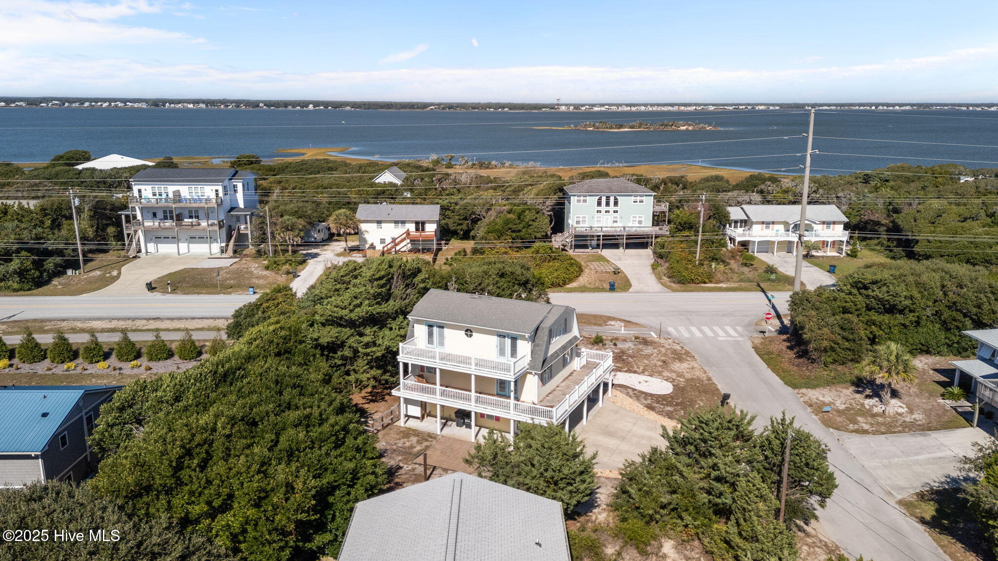 100537842 | Photo 40