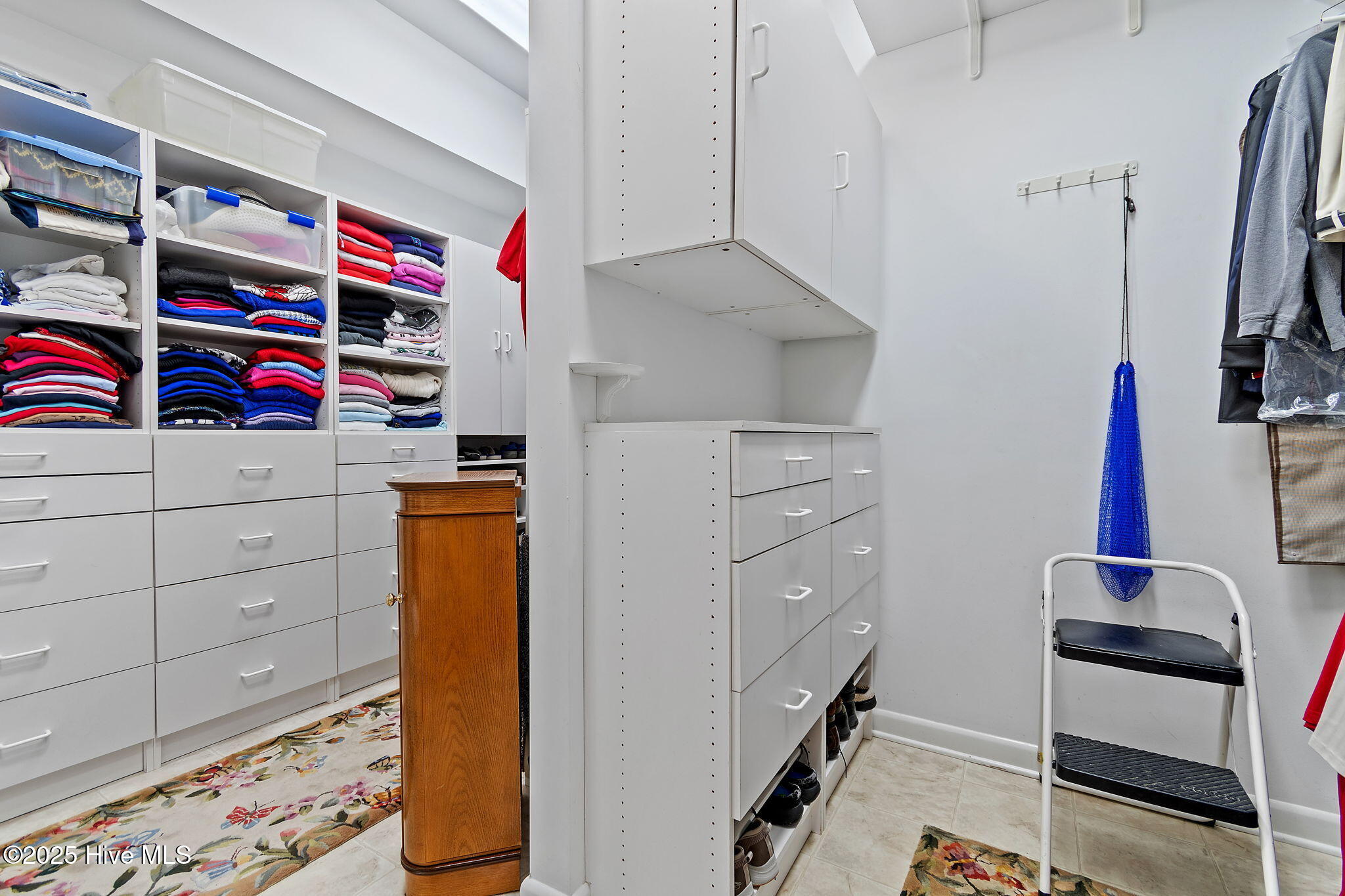 100498413 | Photo 42