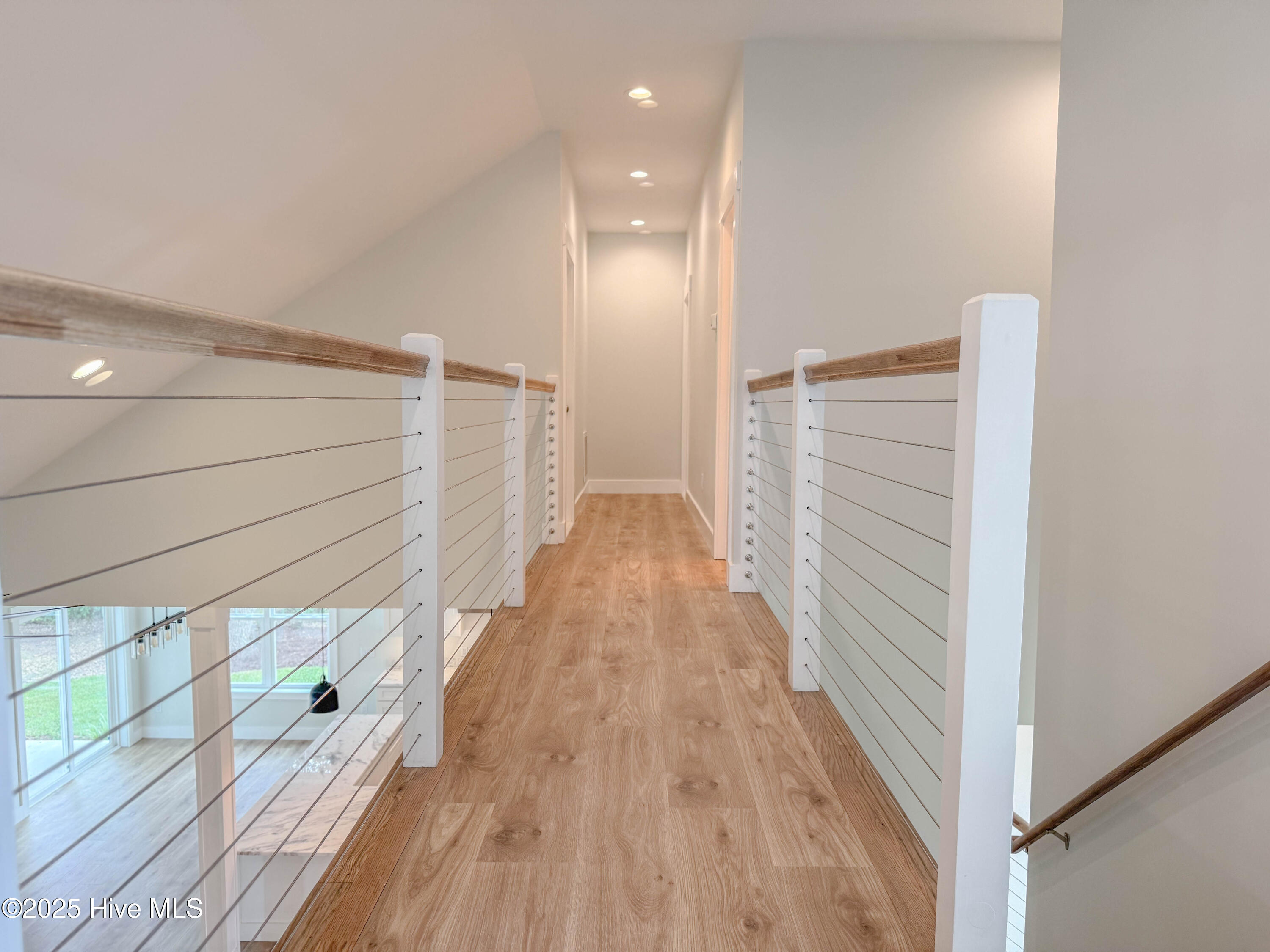 100529852 | Photo 37