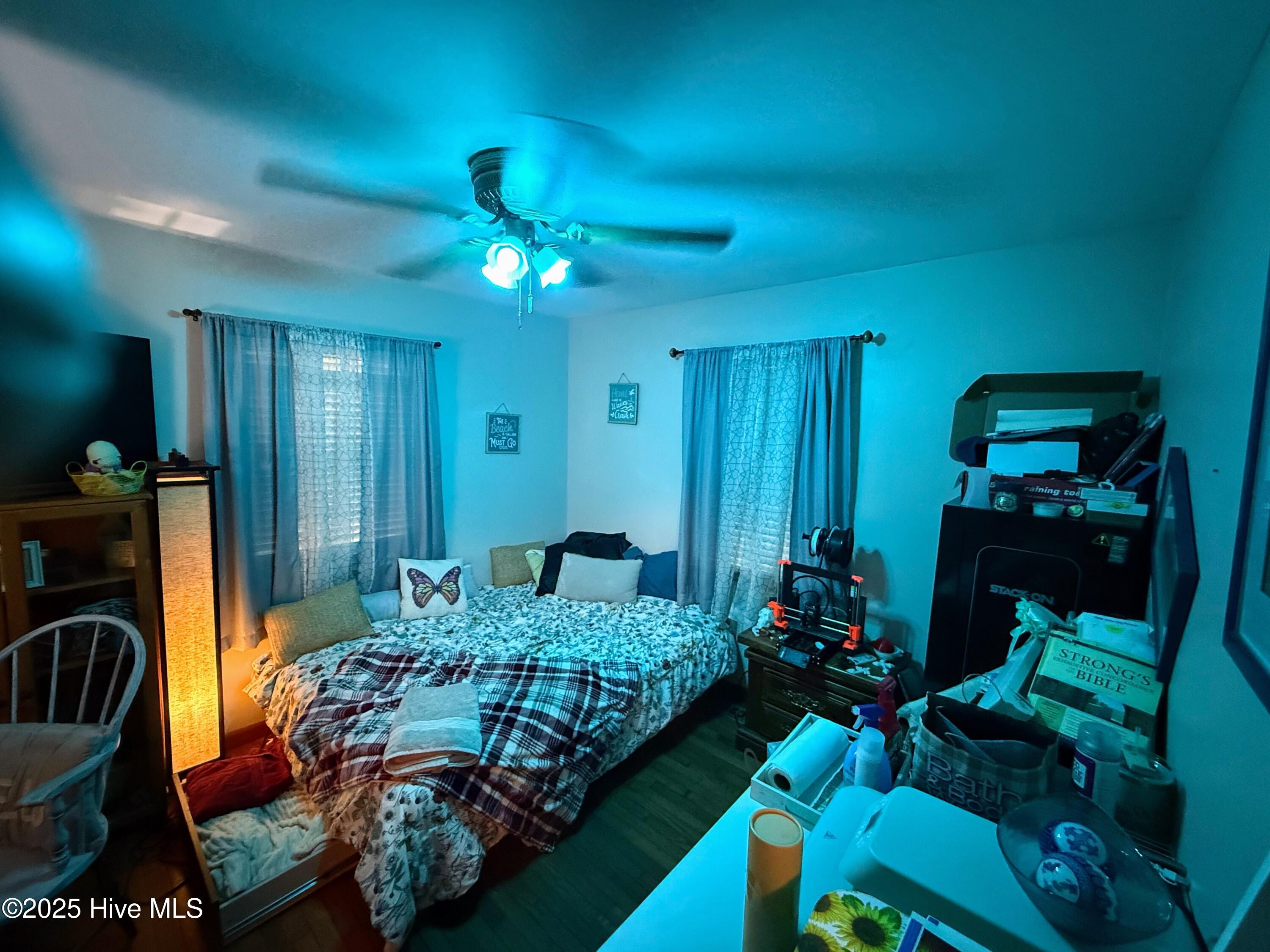 100523236 | Photo 21