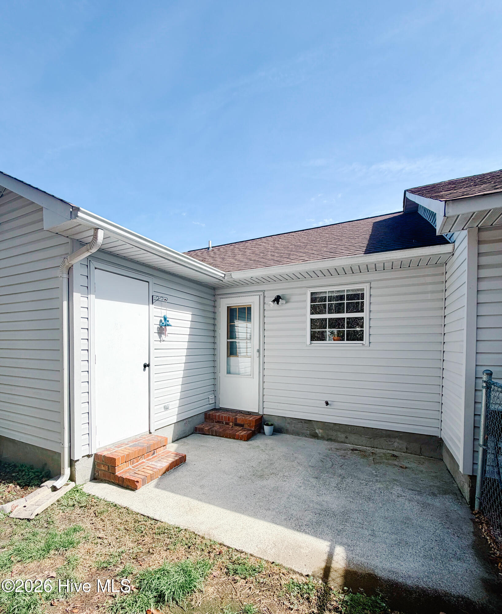 100558752 | Photo 16