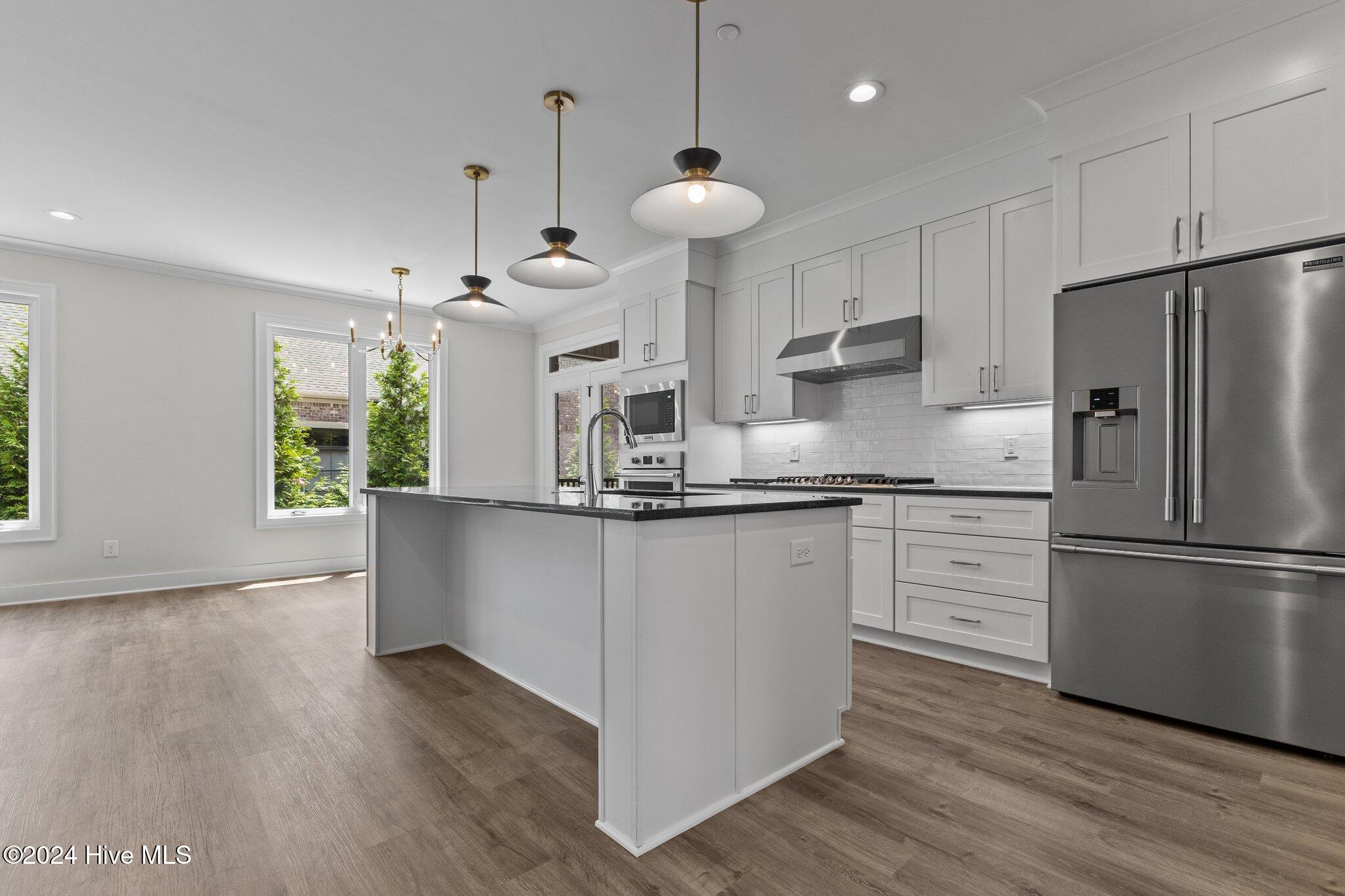 10-web-or-mls-707A3271