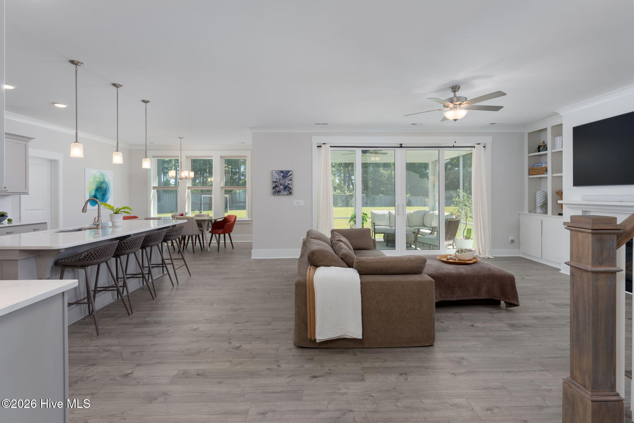 100564713 | Photo 17