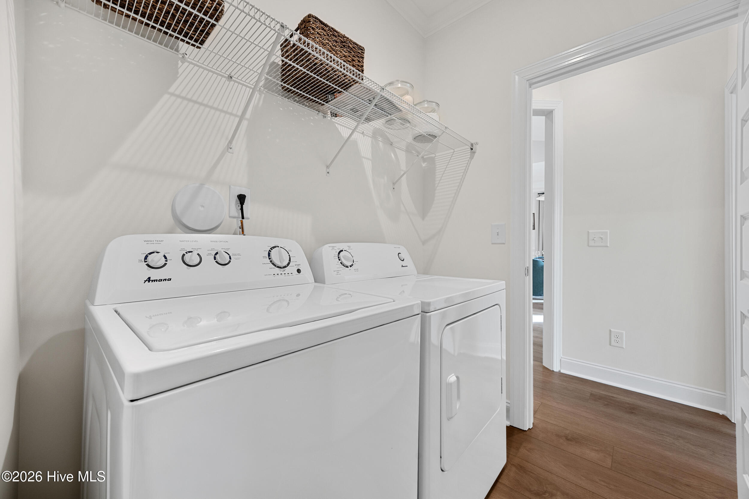 100558928 | Photo 16