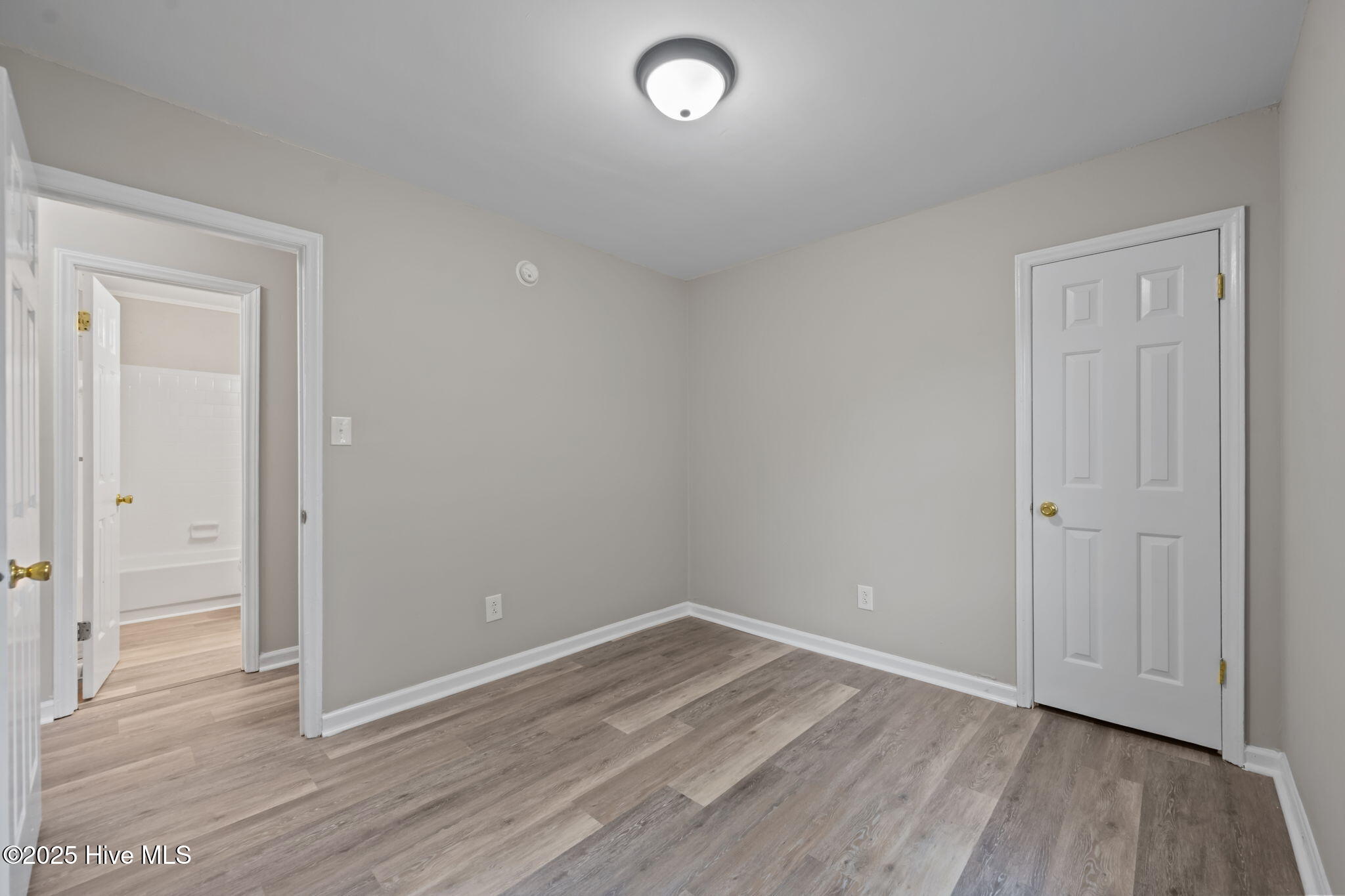 100540509 | Photo 22