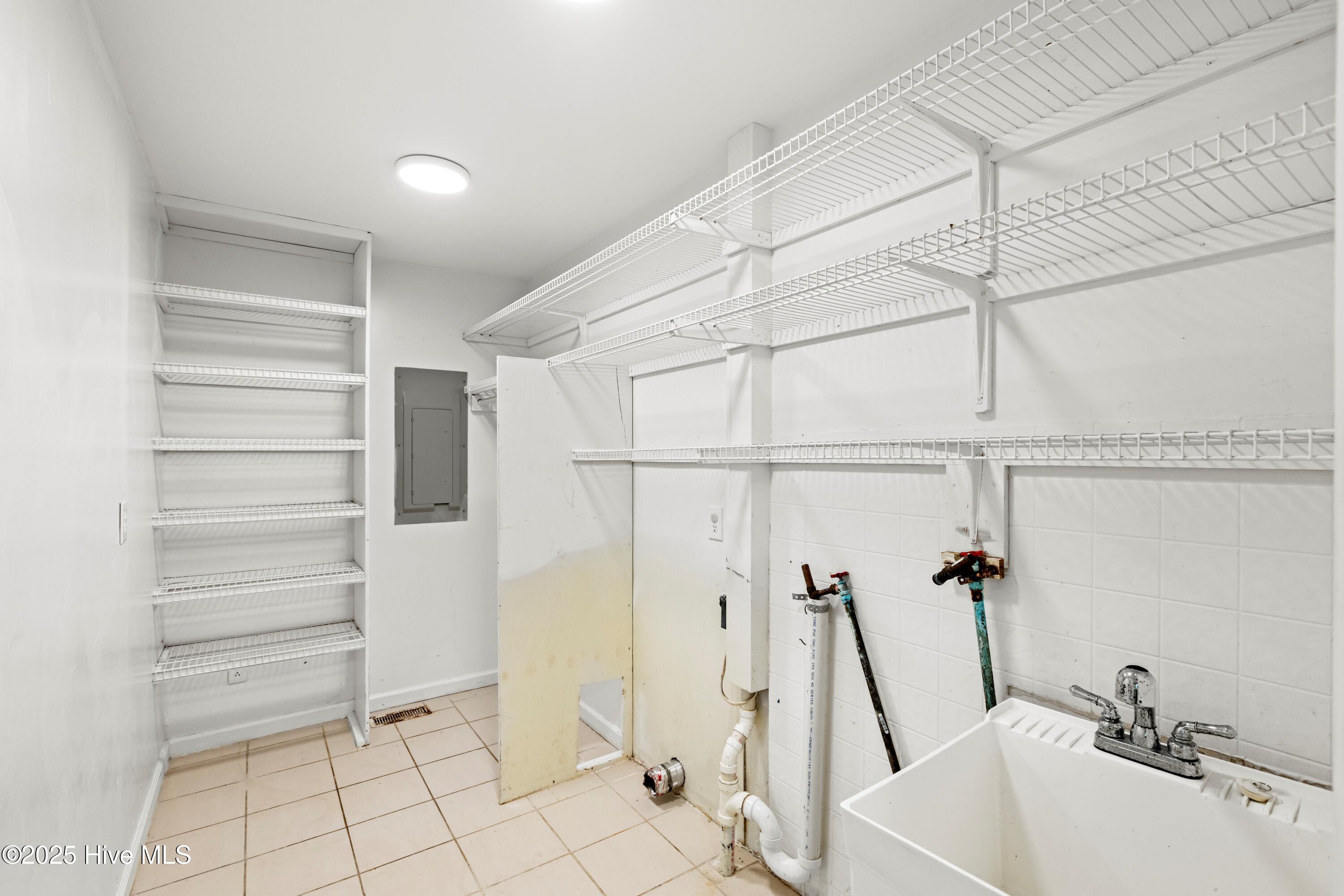 100543446 | Photo 13