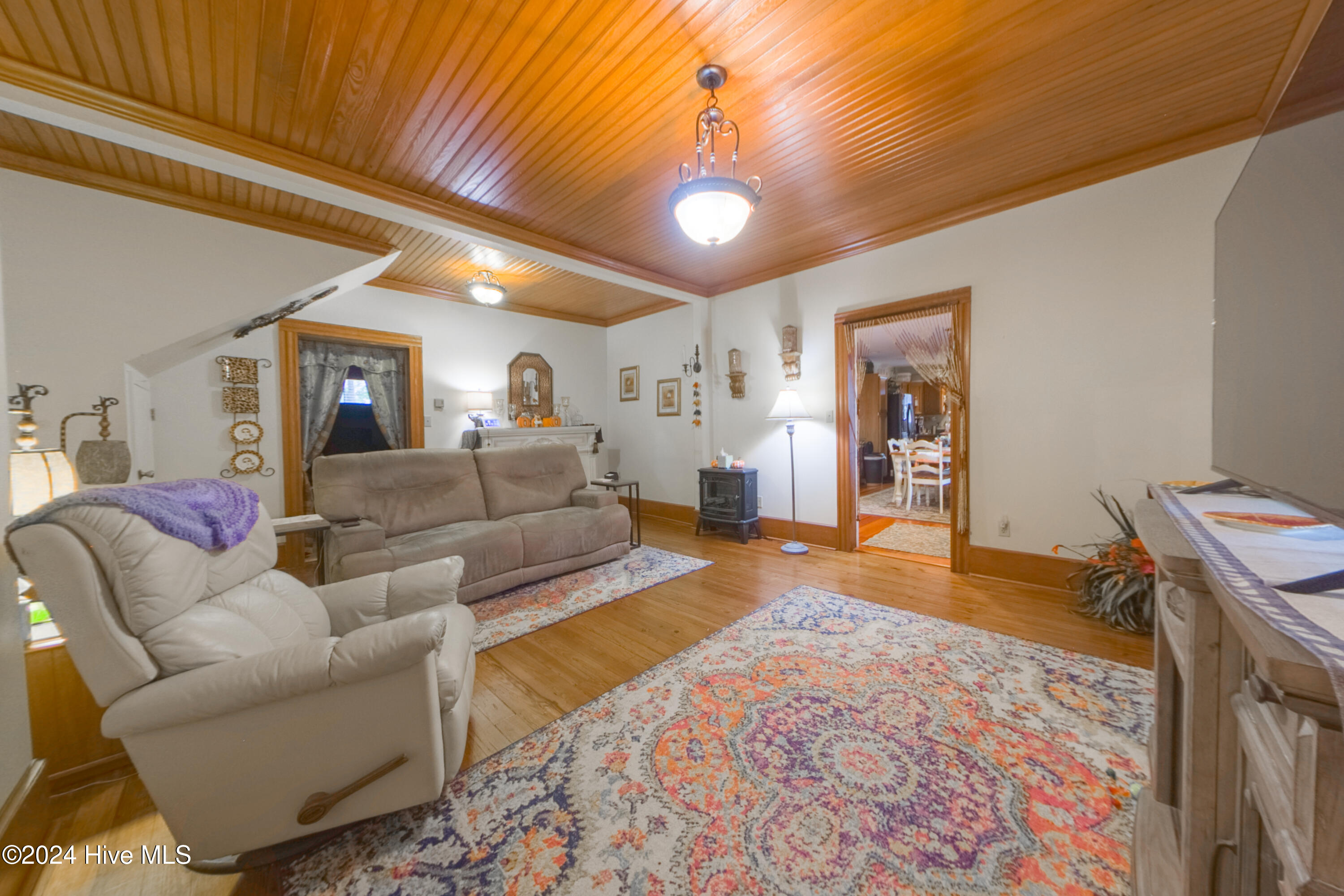 100474271 | Photo 24